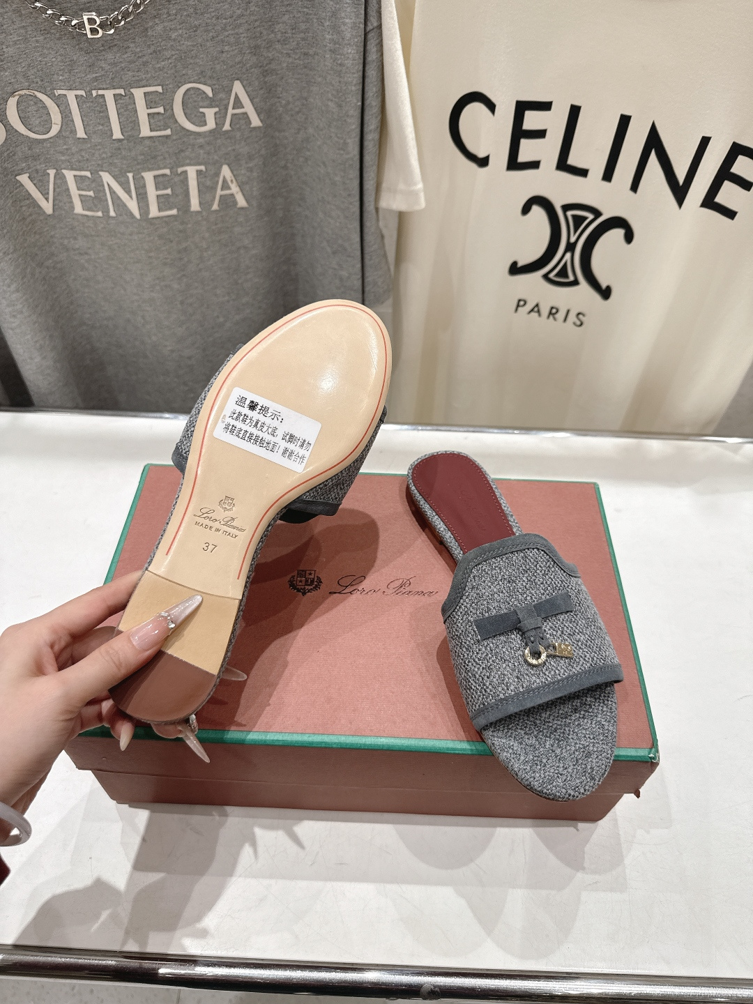 高版本出厂Loro Piana* LP ||诺悠翩雅2026ss夏季新款平底拖鞋‼️【市场顶级品质】𝐋𝐩