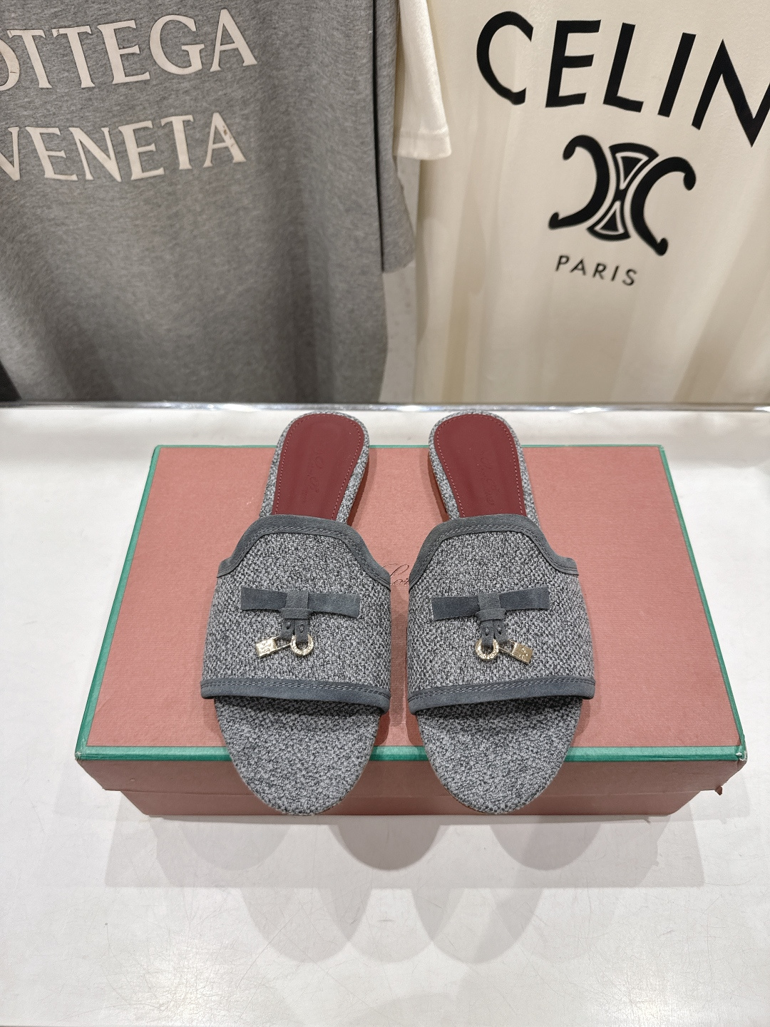 高版本出厂Loro Piana* LP ||诺悠翩雅2026ss夏季新款平底拖鞋‼️【市场顶级品质】𝐋𝐩