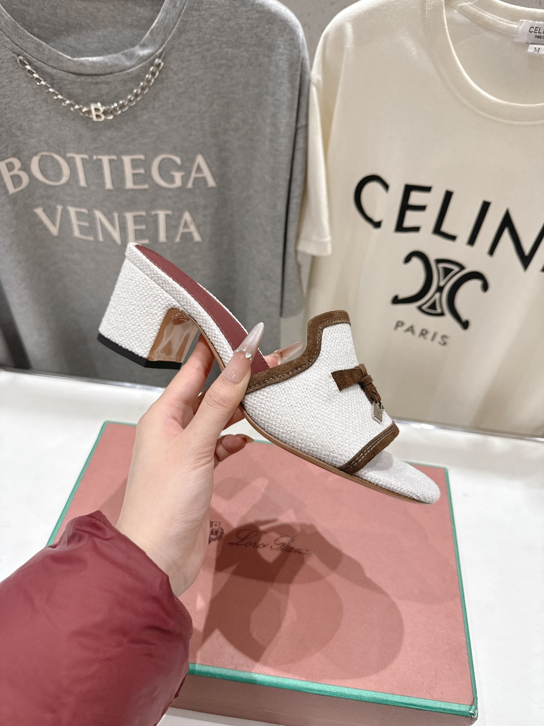 高版本出厂 高跟Loro Piana* LP ||诺悠翩雅2026ss夏季新款平底拖鞋‼️【市场顶级品质