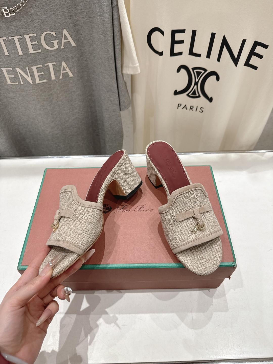 高版本出厂 高跟Loro Piana* LP ||诺悠翩雅2026ss夏季新款平底拖鞋‼️【市场顶级品质