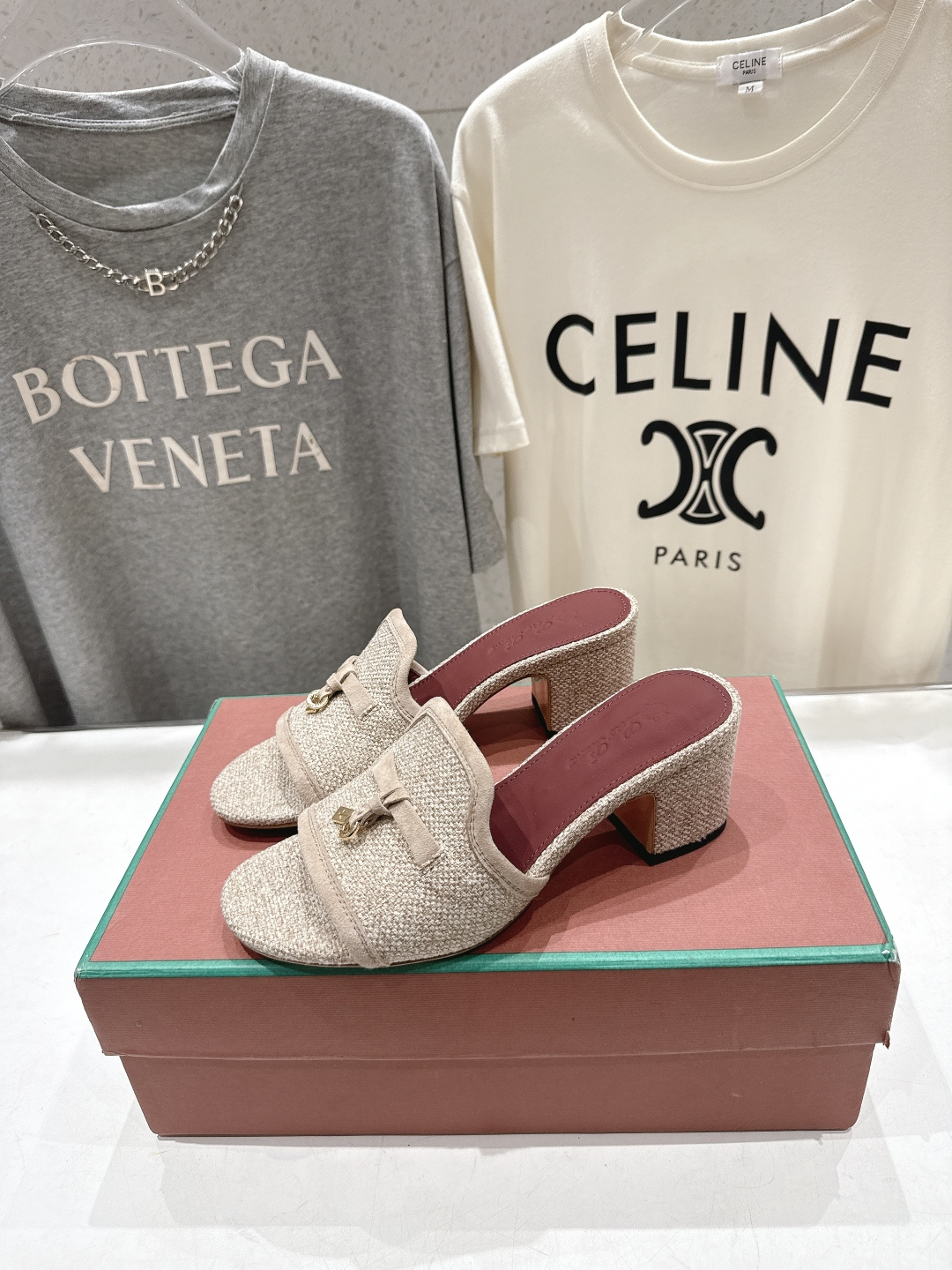 高版本出厂 高跟Loro Piana* LP ||诺悠翩雅2026ss夏季新款平底拖鞋‼️【市场顶级品质