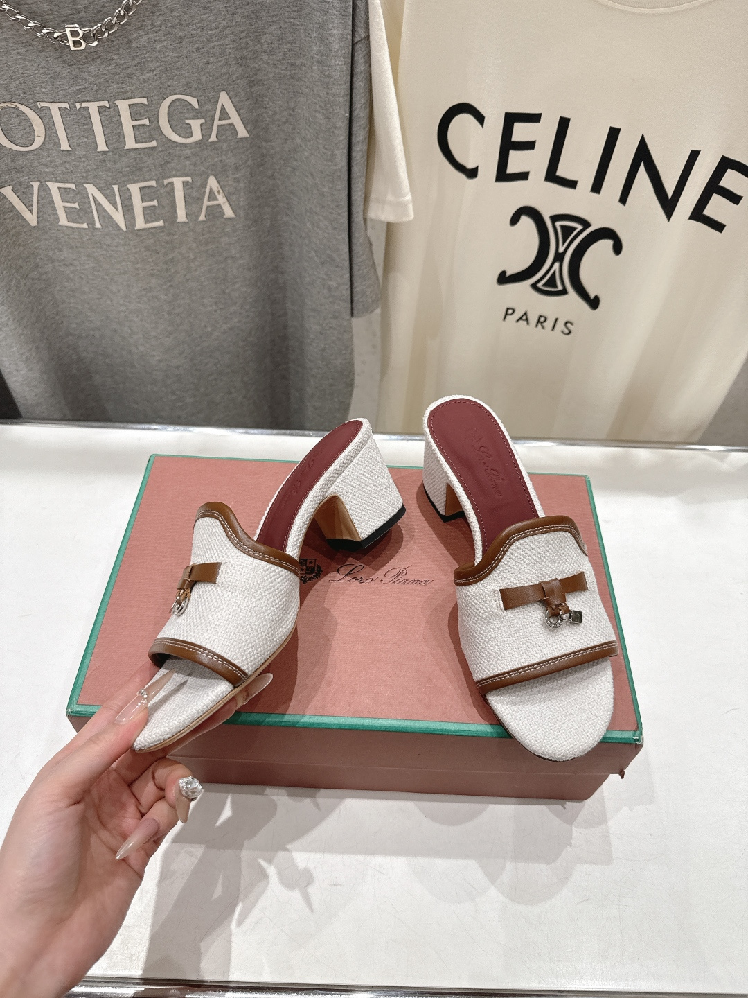 高版本出厂 高跟Loro Piana* LP ||诺悠翩雅2026ss夏季新款平底拖鞋‼️【市场顶级品质