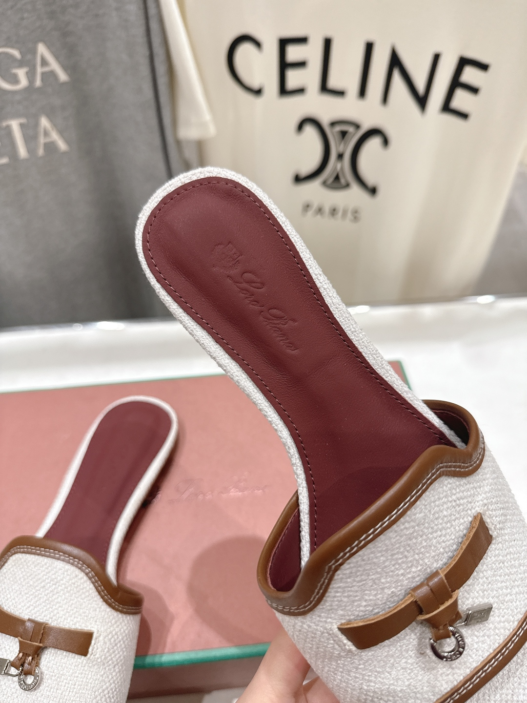 高版本出厂Loro Piana* LP ||诺悠翩雅2026ss夏季新款平底拖鞋‼️【市场顶级品质】𝐋𝐩