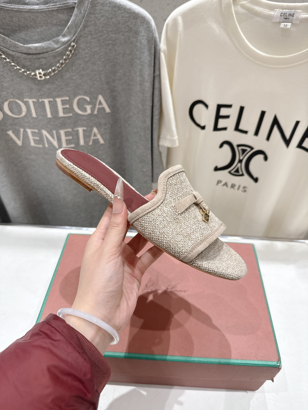 高版本出厂Loro Piana* LP ||诺悠翩雅2026ss夏季新款平底拖鞋‼️【市场顶级品质】𝐋𝐩