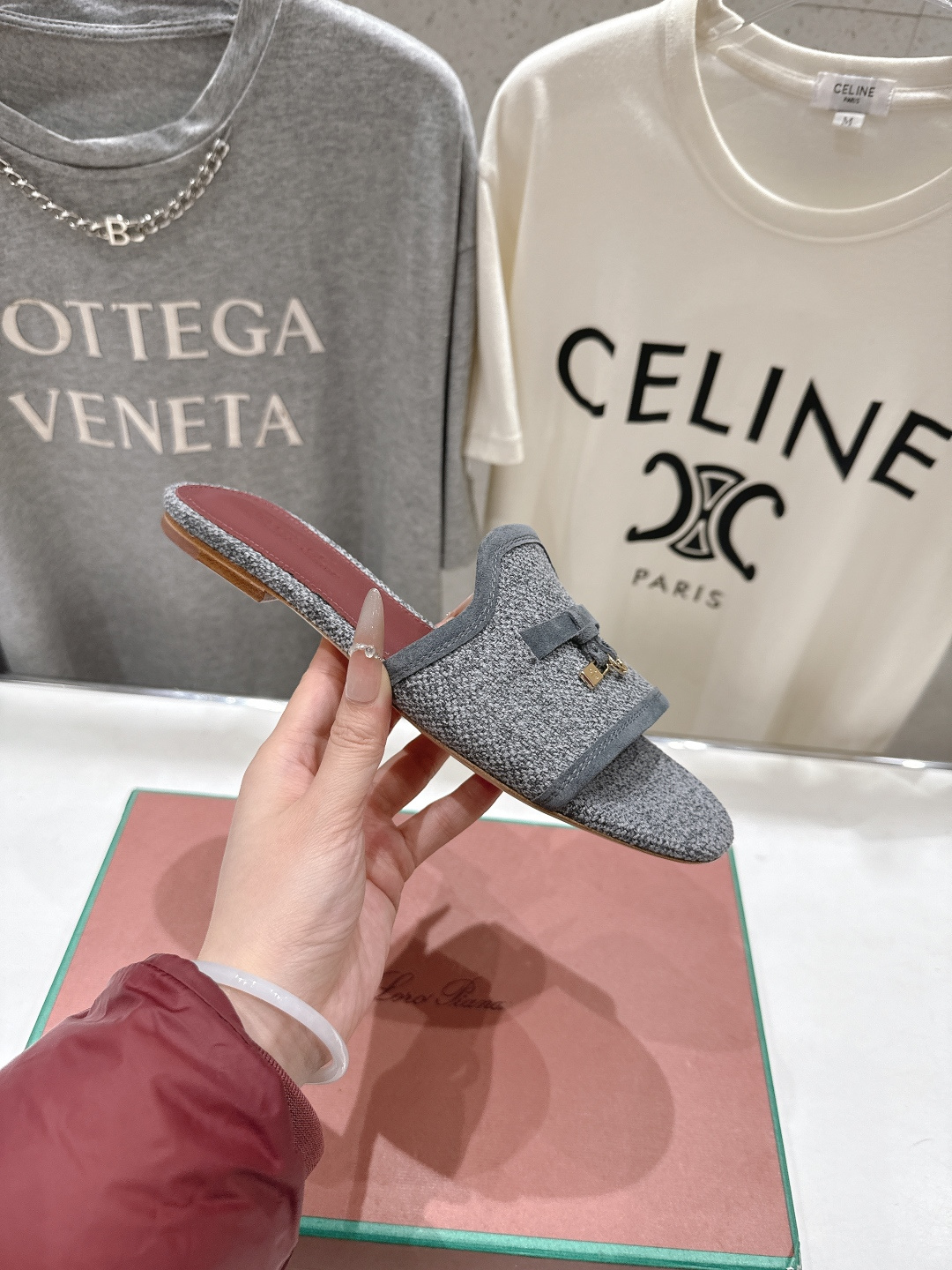 高版本出厂Loro Piana* LP ||诺悠翩雅2026ss夏季新款平底拖鞋‼️【市场顶级品质】𝐋𝐩