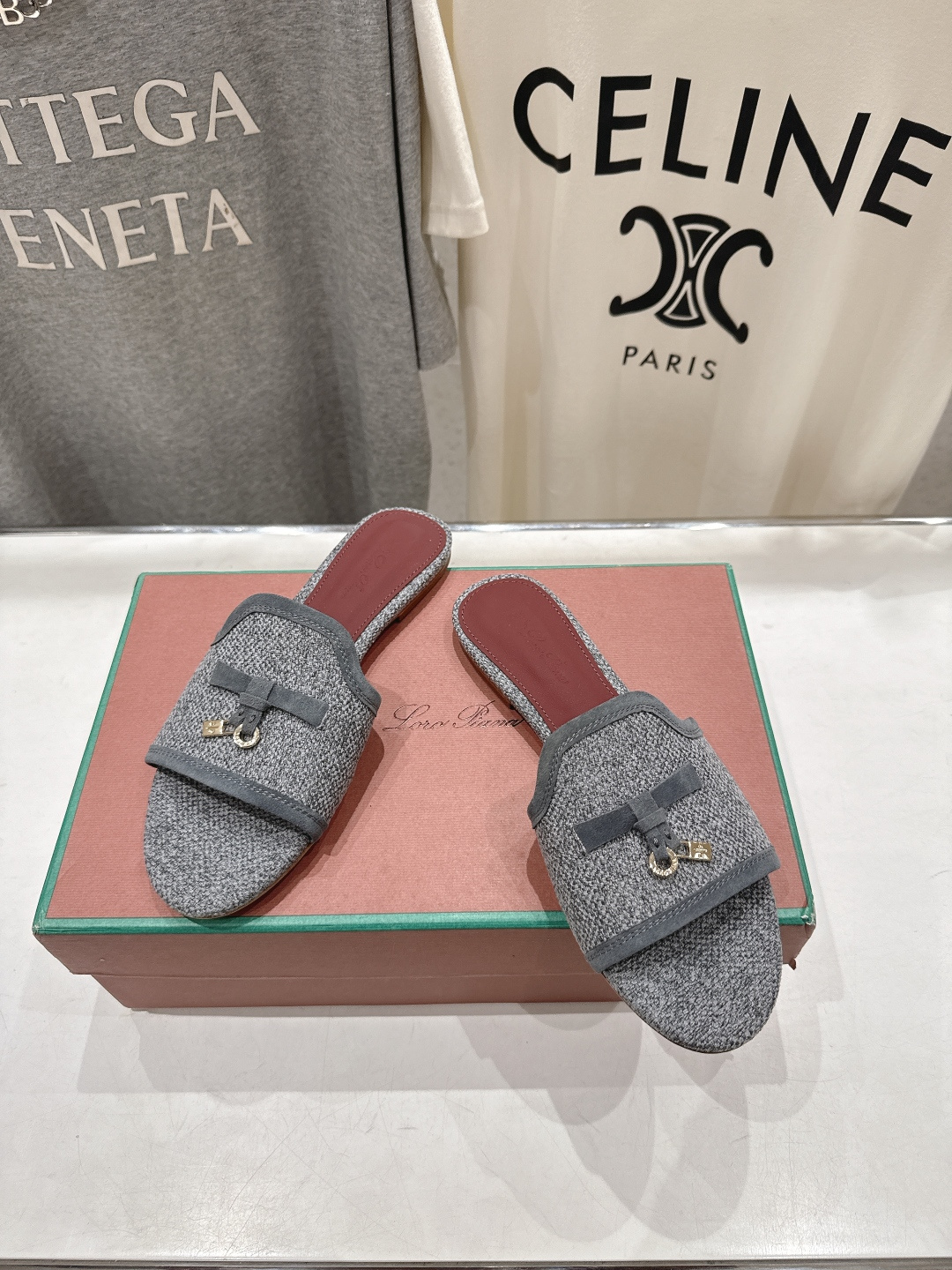 高版本出厂Loro Piana* LP ||诺悠翩雅2026ss夏季新款平底拖鞋‼️【市场顶级品质】𝐋𝐩