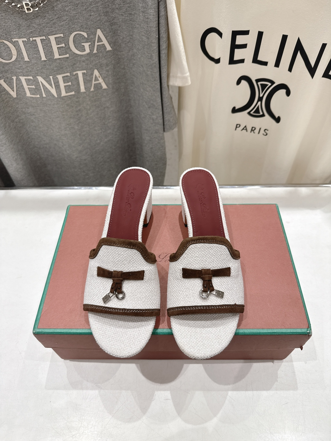 高版本出厂 高跟Loro Piana* LP ||诺悠翩雅2026ss夏季新款平底拖鞋‼️【市场顶级品质