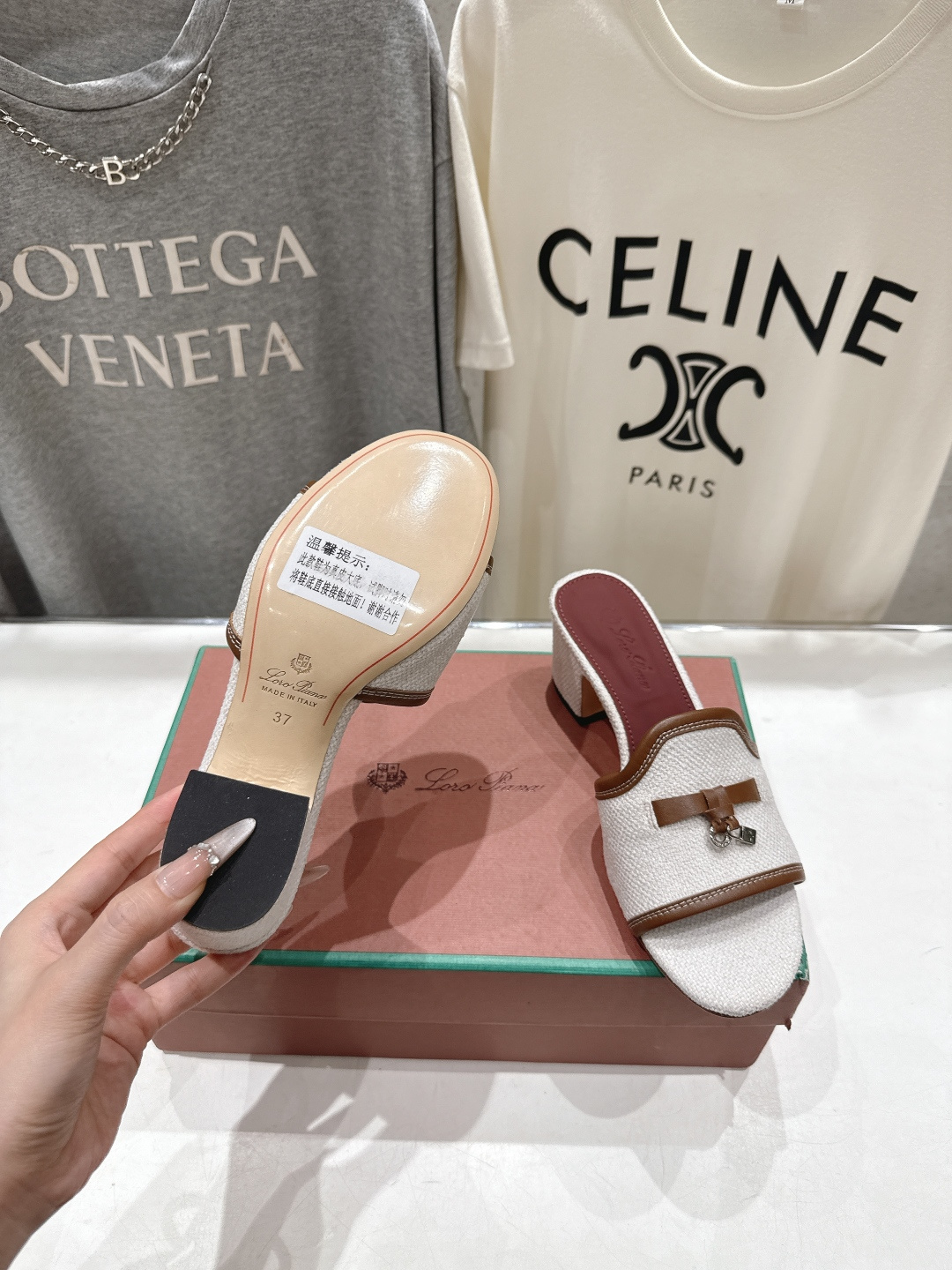 高版本出厂 高跟Loro Piana* LP ||诺悠翩雅2026ss夏季新款平底拖鞋‼️【市场顶级品质