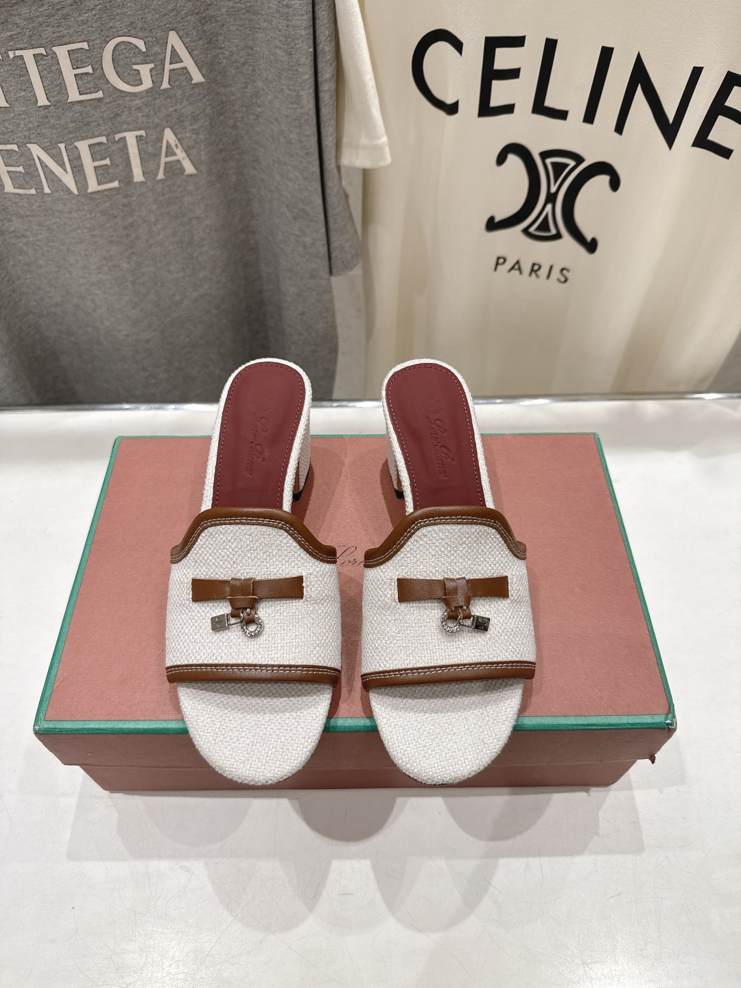 高版本出厂 高跟Loro Piana* LP ||诺悠翩雅2026ss夏季新款平底拖鞋‼️【市场顶级品质