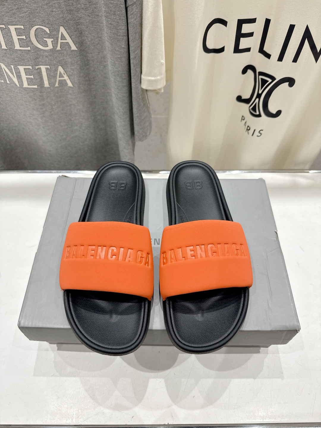 高版本出厂 Balenciaga* 巴黎世家F036 2026ss夏季新款平底沙滩拖鞋～高级感满满当当！