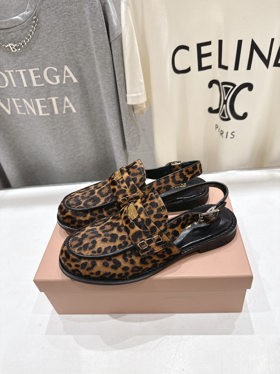 高版本出厂 MiuMiu/缪缪F049 2026ss春夏新款·幸运钱币系列后空半包乐福鞋凉鞋各路明星、小