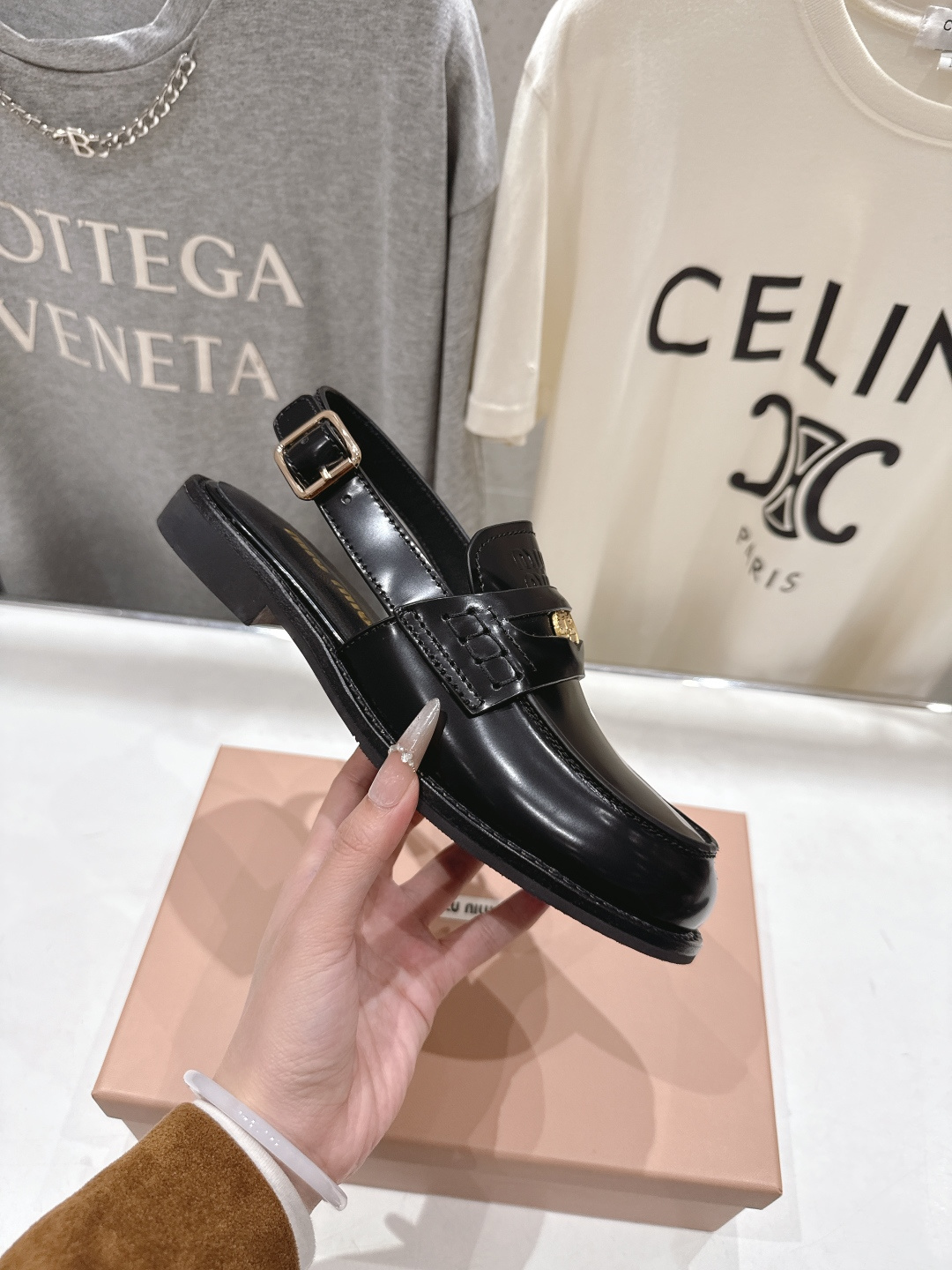 高版本出厂 MiuMiu/缪缪F049 2026ss春夏新款·幸运钱币系列后空半包乐福鞋凉鞋各路明星、小