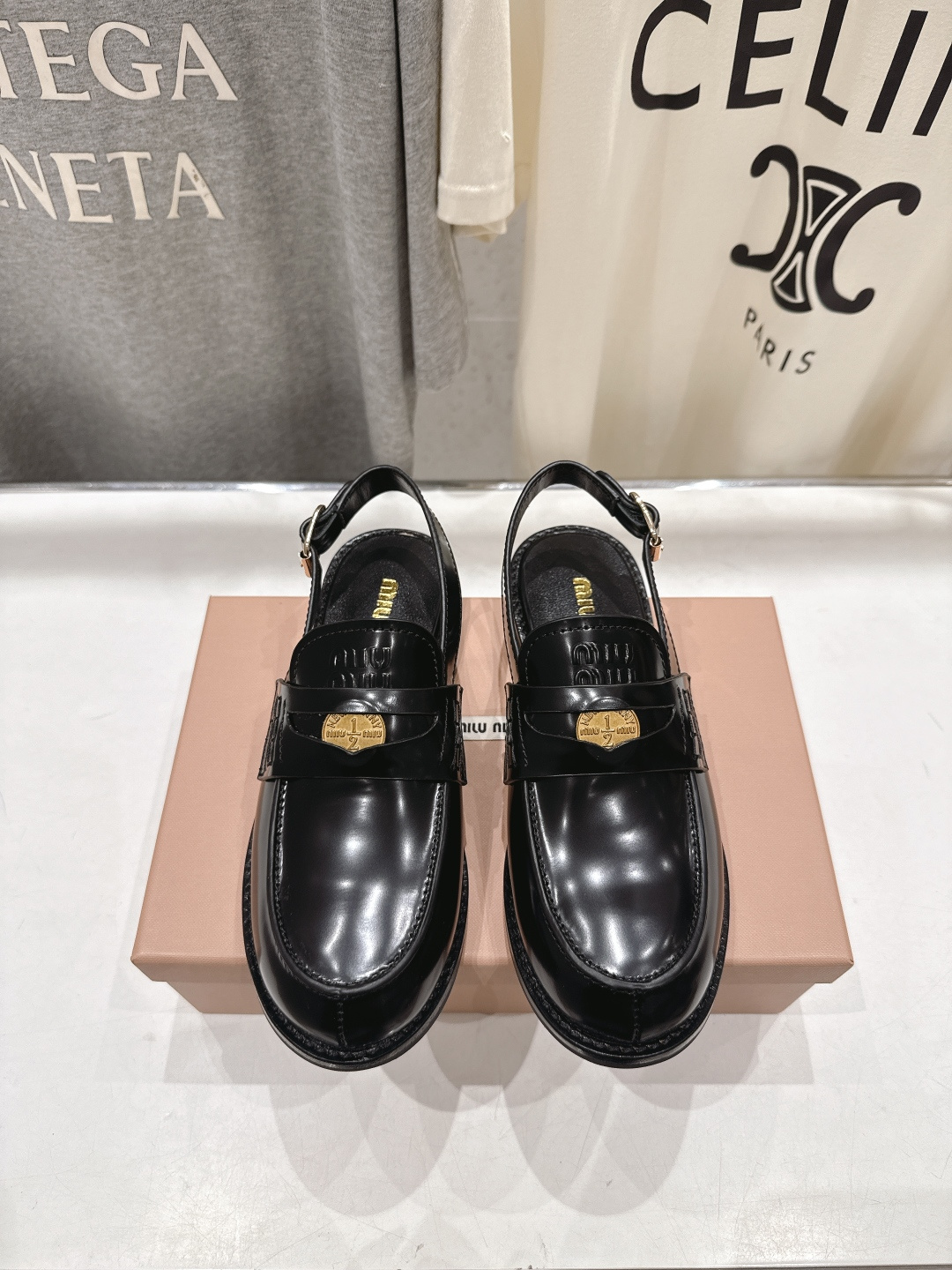 高版本出厂 MiuMiu/缪缪F049 2026ss春夏新款·幸运钱币系列后空半包乐福鞋凉鞋各路明星、小