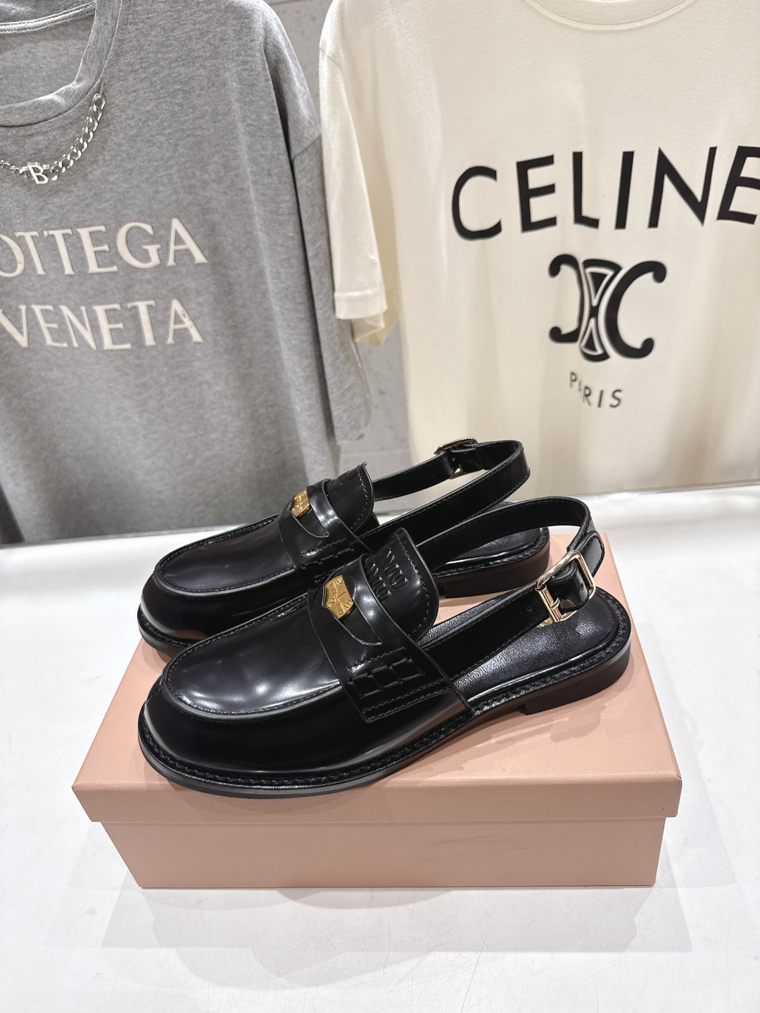 高版本出厂 MiuMiu/缪缪F049 2026ss春夏新款·幸运钱币系列后空半包乐福鞋凉鞋各路明星、小