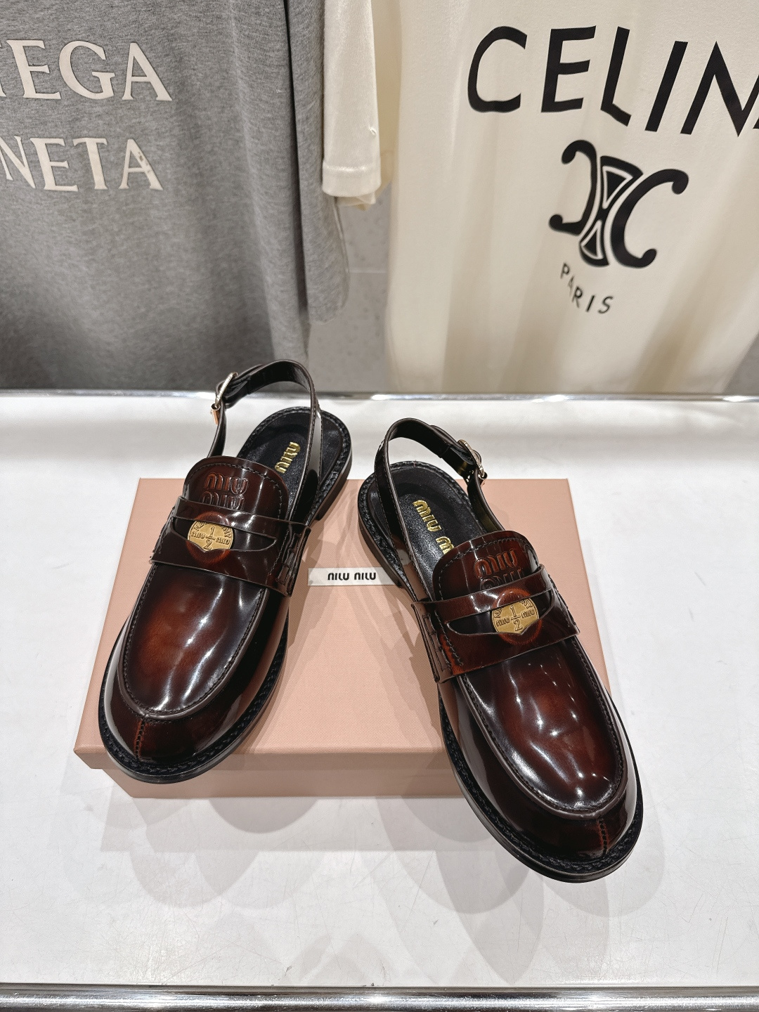 高版本出厂 MiuMiu/缪缪F049 2026ss春夏新款·幸运钱币系列后空半包乐福鞋凉鞋各路明星、小