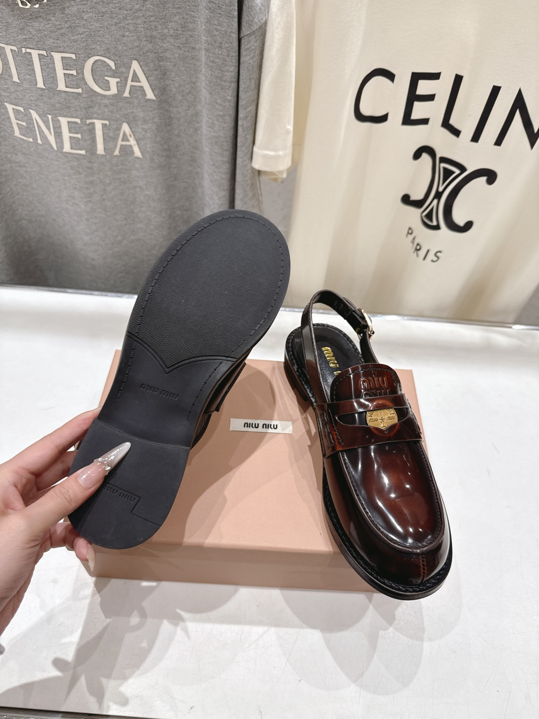 高版本出厂 MiuMiu/缪缪F049 2026ss春夏新款·幸运钱币系列后空半包乐福鞋凉鞋各路明星、小