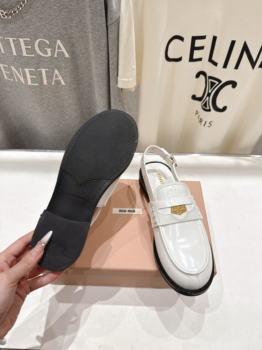 高版本出厂 MiuMiu/缪缪F049 2026ss春夏新款·幸运钱币系列后空半包乐福鞋凉鞋各路明星、小