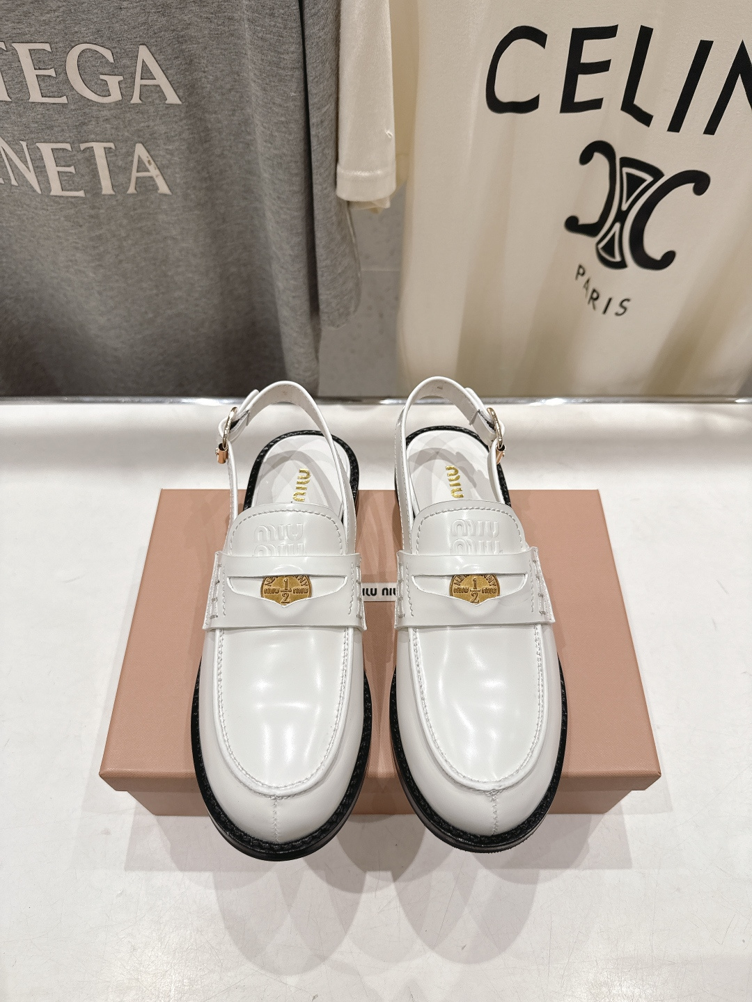 高版本出厂 MiuMiu/缪缪F049 2026ss春夏新款·幸运钱币系列后空半包乐福鞋凉鞋各路明星、小