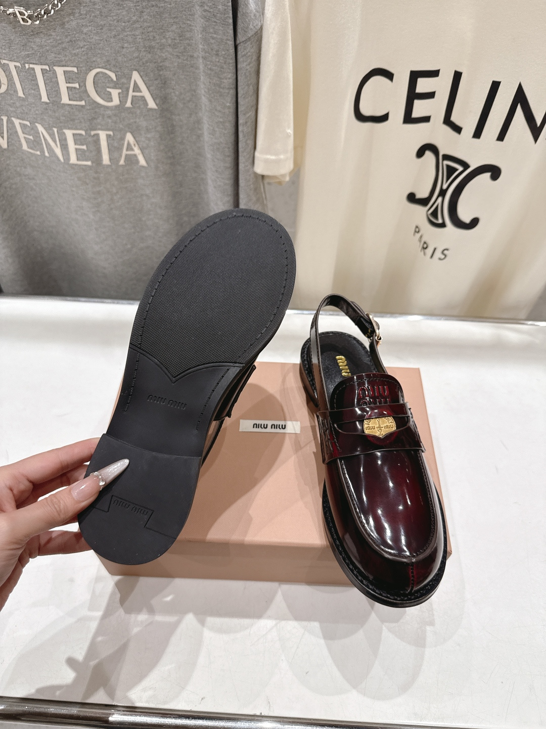 高版本出厂 MiuMiu/缪缪F049 2026ss春夏新款·幸运钱币系列后空半包乐福鞋凉鞋各路明星、小