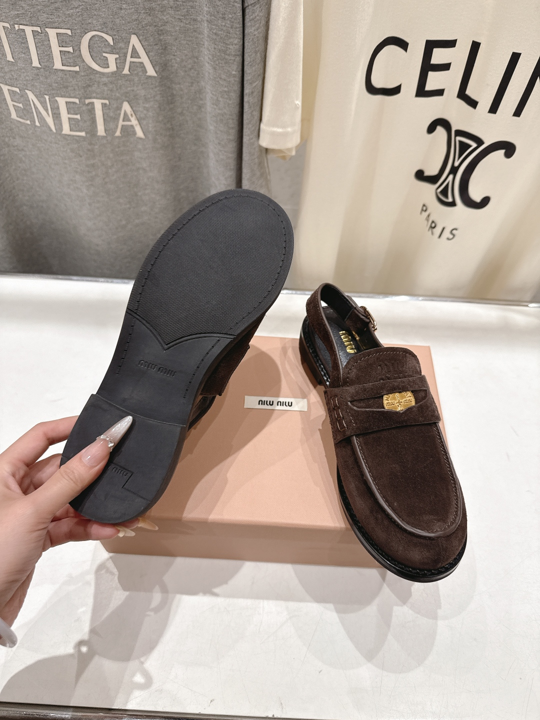 高版本出厂 MiuMiu/缪缪F049 2026ss春夏新款·幸运钱币系列后空半包乐福鞋凉鞋各路明星、小