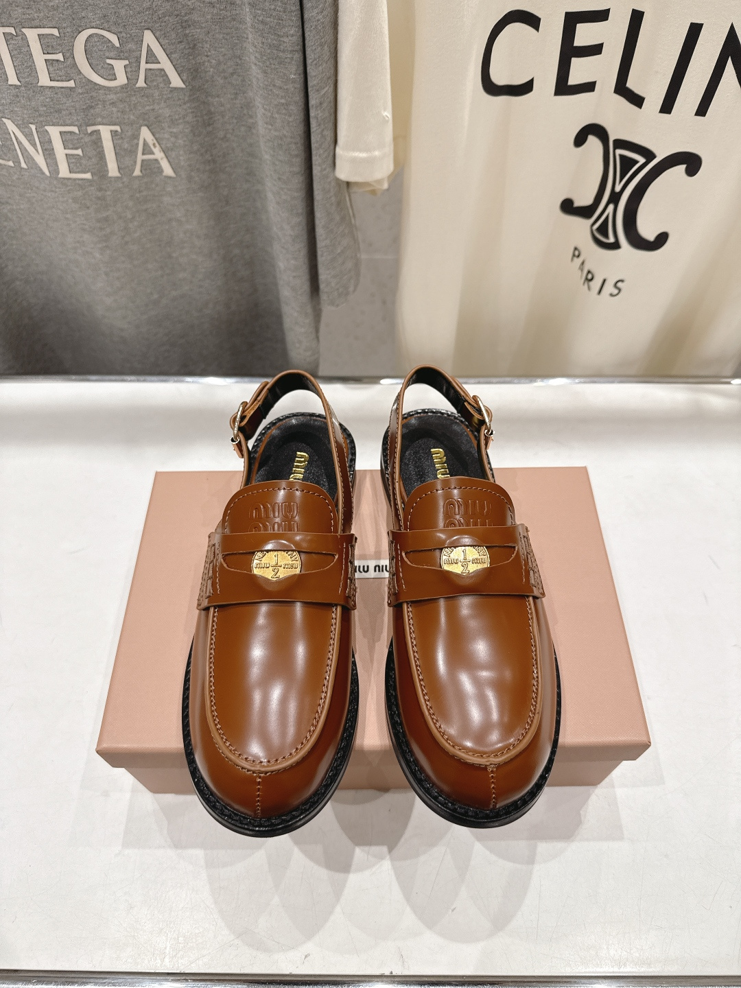 高版本出厂 MiuMiu/缪缪F049 2026ss春夏新款·幸运钱币系列后空半包乐福鞋凉鞋各路明星、小