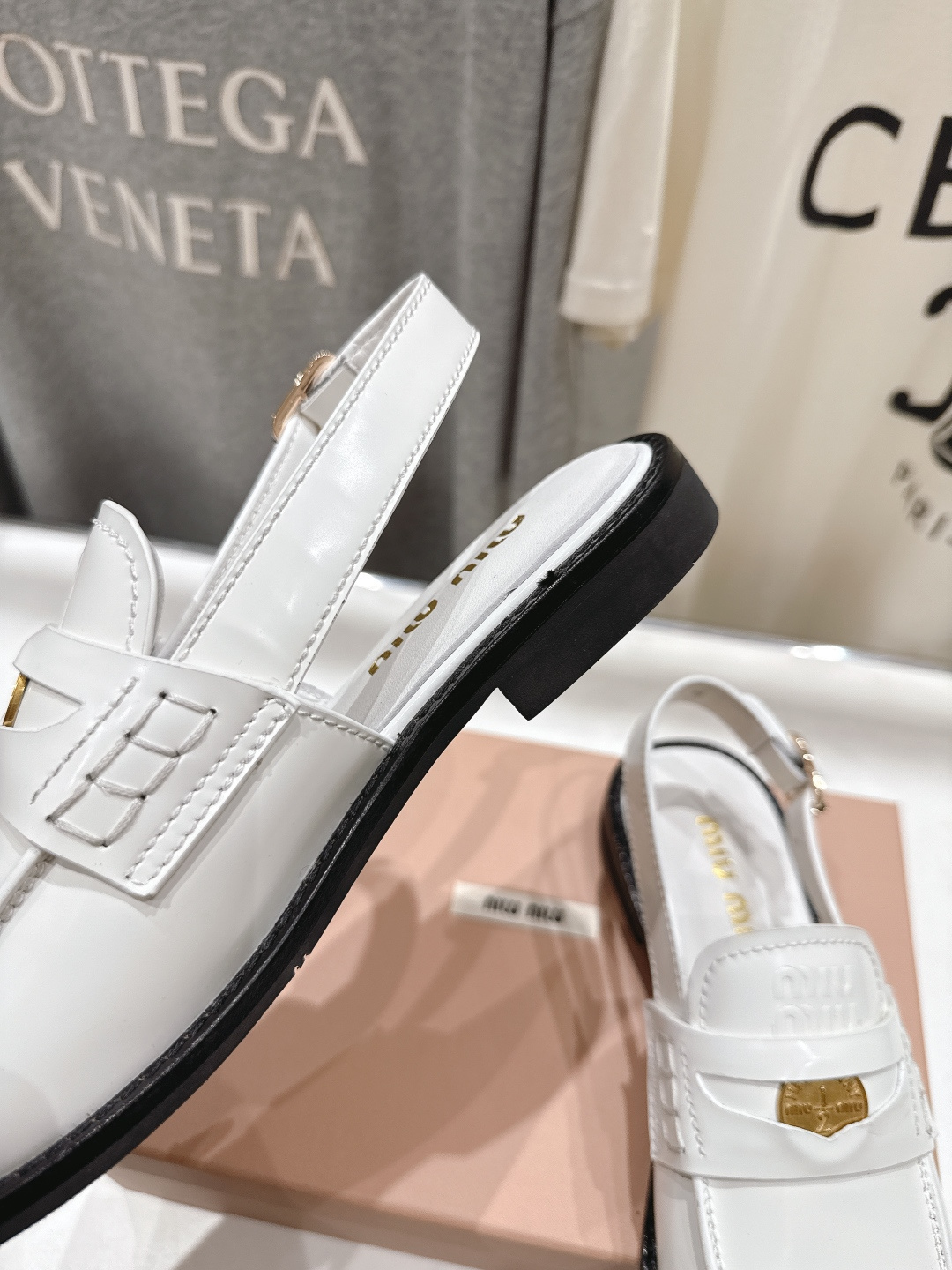 高版本出厂 MiuMiu/缪缪F049 2026ss春夏新款·幸运钱币系列后空半包乐福鞋凉鞋各路明星、小