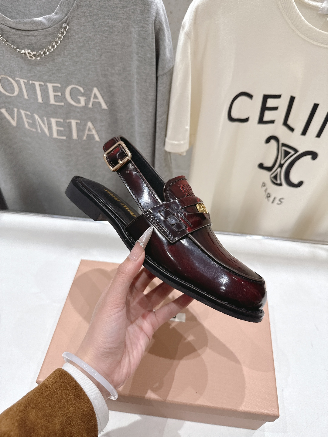 高版本出厂 MiuMiu/缪缪F049 2026ss春夏新款·幸运钱币系列后空半包乐福鞋凉鞋各路明星、小