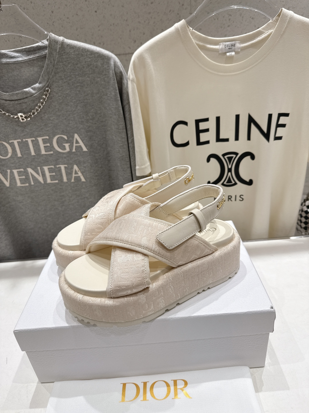 高版本出厂 【高品质】Dior*迪奥F019 D家2026ss春夏新款厚底防水台沙滩凉鞋～经典版型 搭配