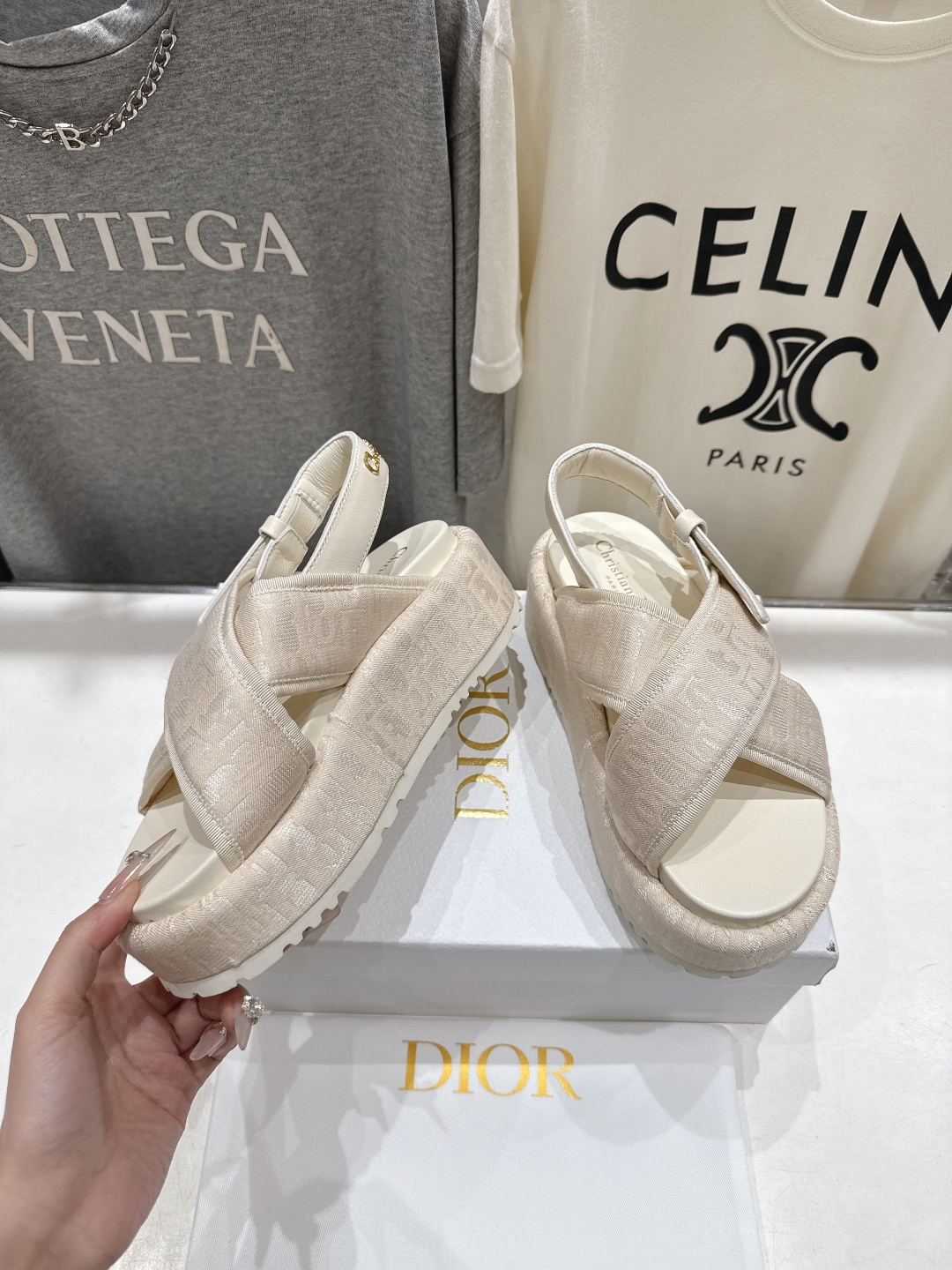高版本出厂 【高品质】Dior*迪奥F019 D家2026ss春夏新款厚底防水台沙滩凉鞋～经典版型 搭配