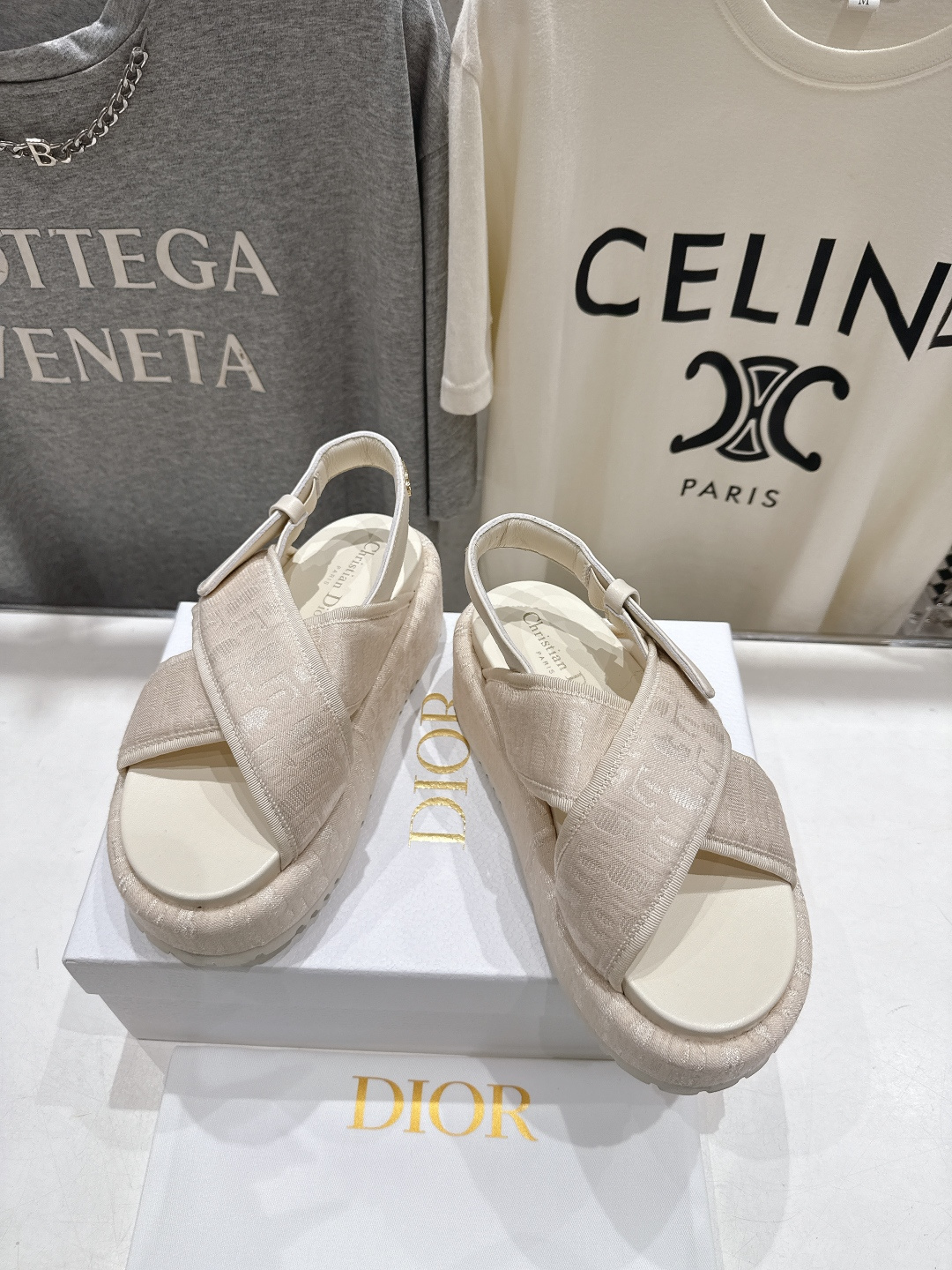 高版本出厂 【高品质】Dior*迪奥F019 D家2026ss春夏新款厚底防水台沙滩凉鞋～经典版型 搭配