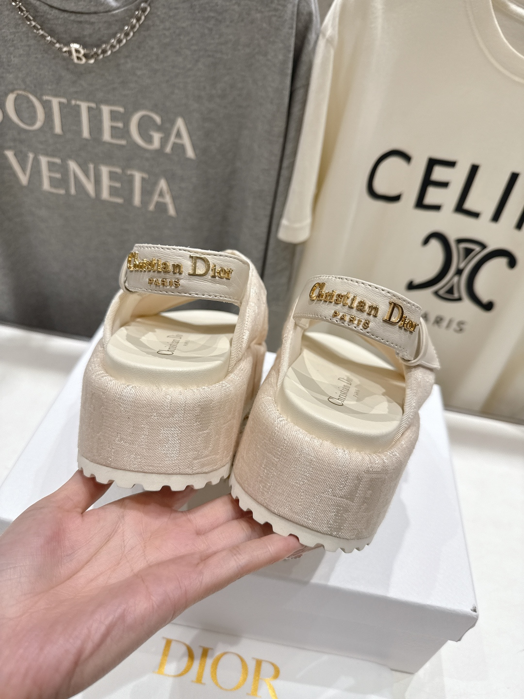 高版本出厂 【高品质】Dior*迪奥F019 D家2026ss春夏新款厚底防水台沙滩凉鞋～经典版型 搭配