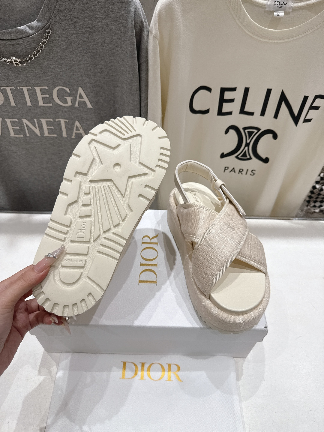 高版本出厂 【高品质】Dior*迪奥F019 D家2026ss春夏新款厚底防水台沙滩凉鞋～经典版型 搭配