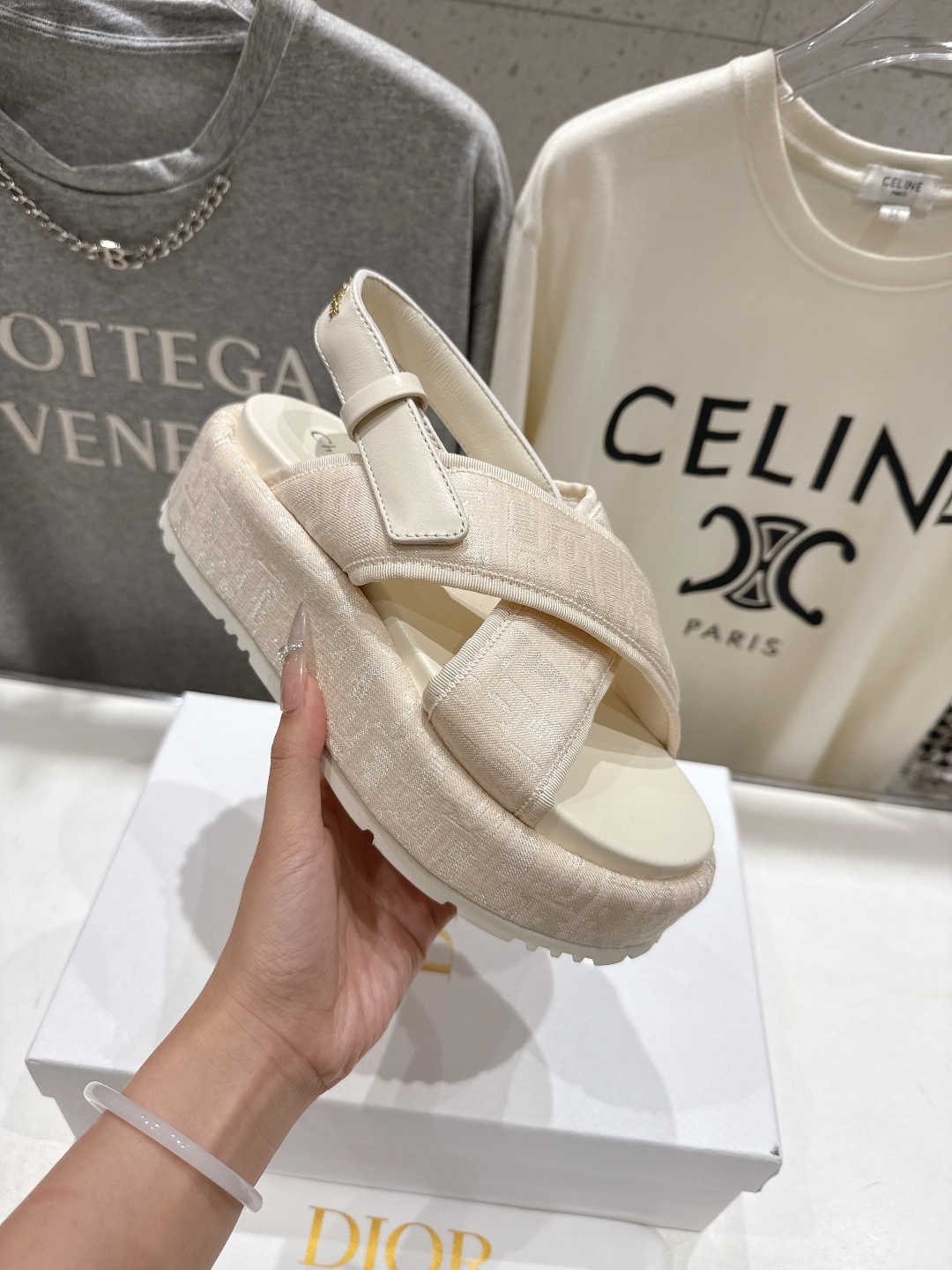 高版本出厂 【高品质】Dior*迪奥F019 D家2026ss春夏新款厚底防水台沙滩凉鞋～经典版型 搭配