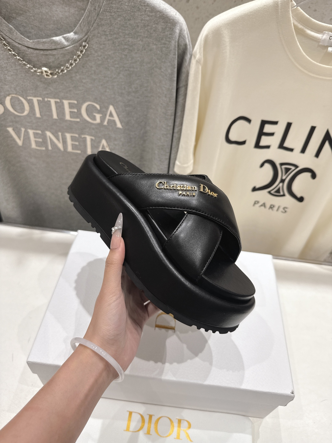 高版本出厂 【高品质】Dior*迪奥F019 D家2026ss春夏新款厚底防水台沙滩拖鞋～经典版型 搭配