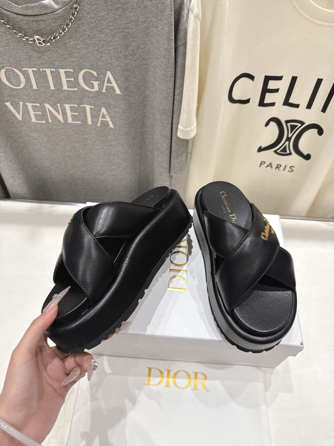 高版本出厂 【高品质】Dior*迪奥F019 D家2026ss春夏新款厚底防水台沙滩拖鞋～经典版型 搭配