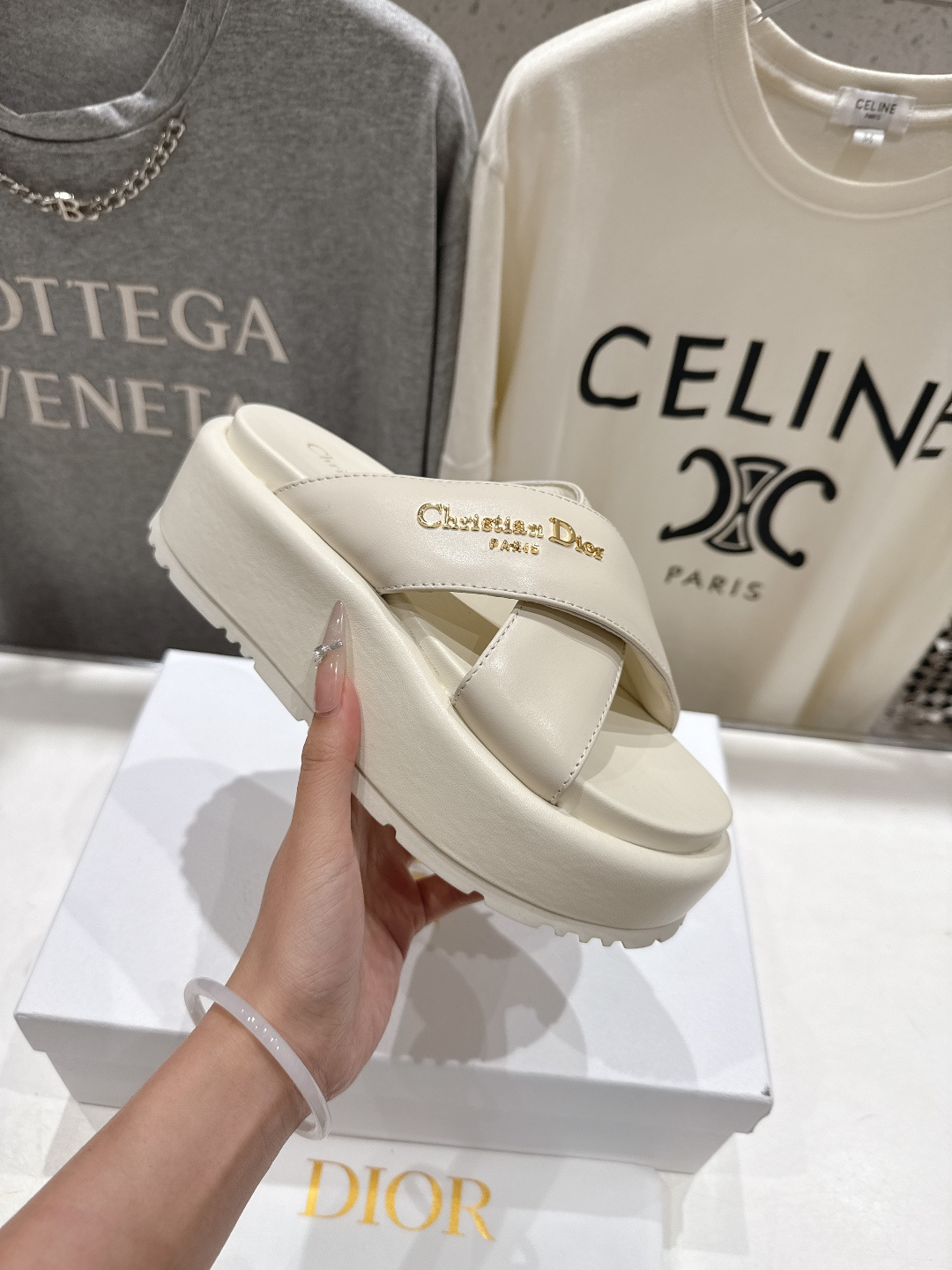 高版本出厂 【高品质】Dior*迪奥F019 D家2026ss春夏新款厚底防水台沙滩拖鞋～经典版型 搭配