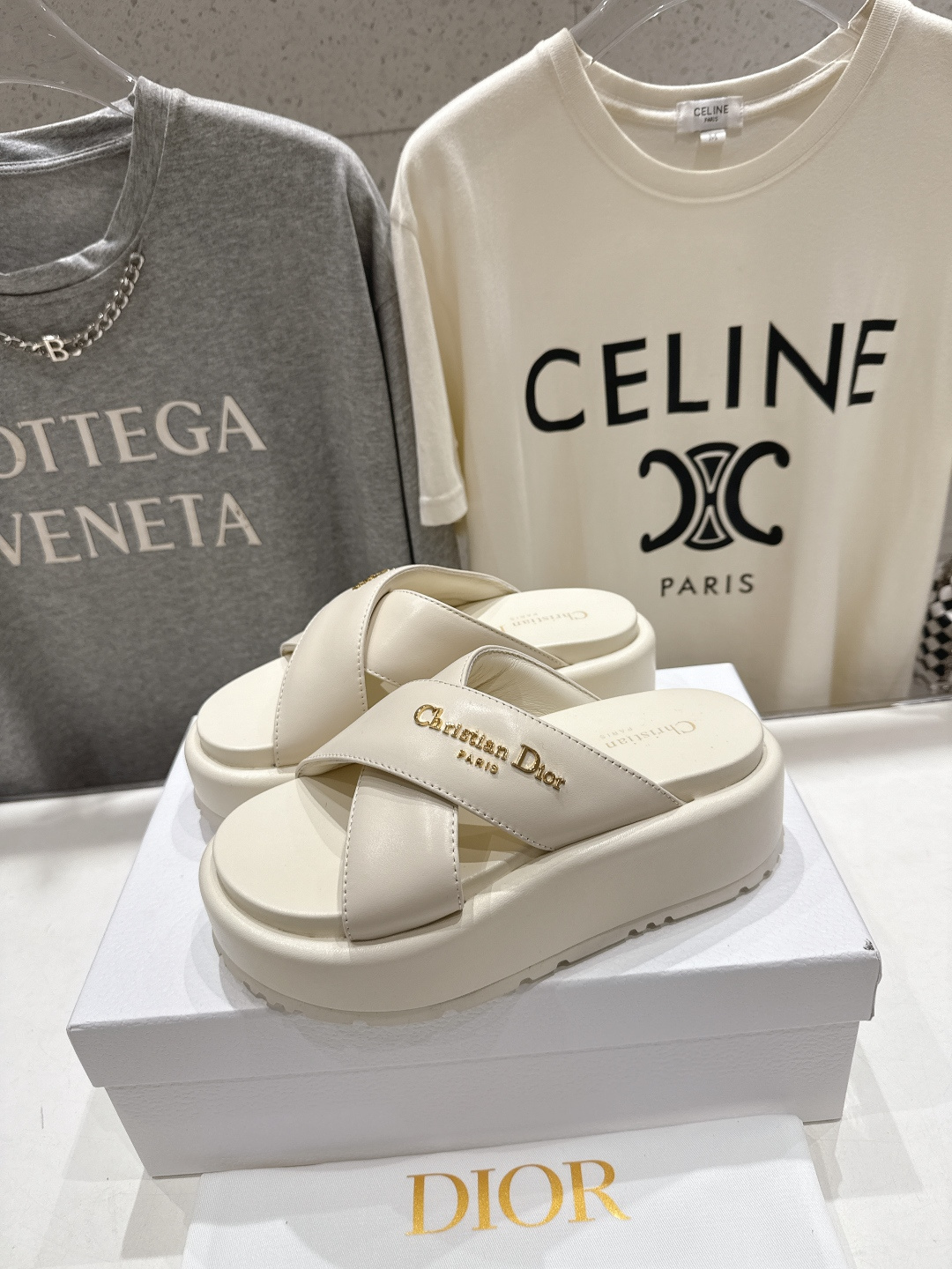 高版本出厂 【高品质】Dior*迪奥F019 D家2026ss春夏新款厚底防水台沙滩拖鞋～经典版型 搭配