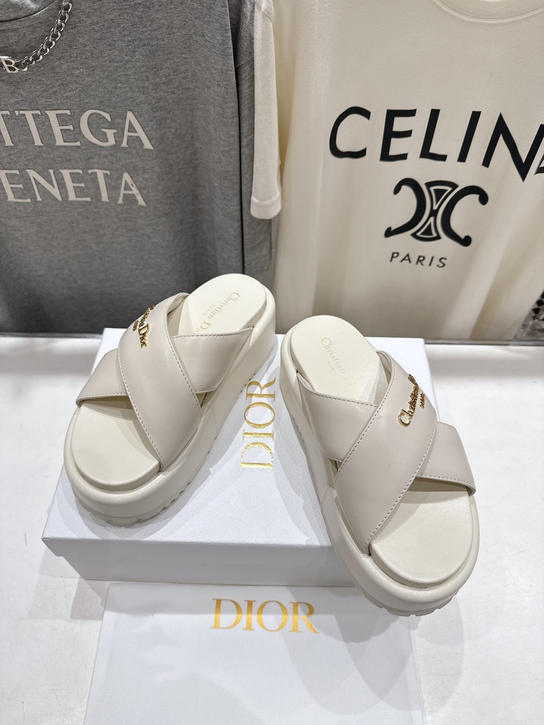 高版本出厂 【高品质】Dior*迪奥F019 D家2026ss春夏新款厚底防水台沙滩拖鞋～经典版型 搭配