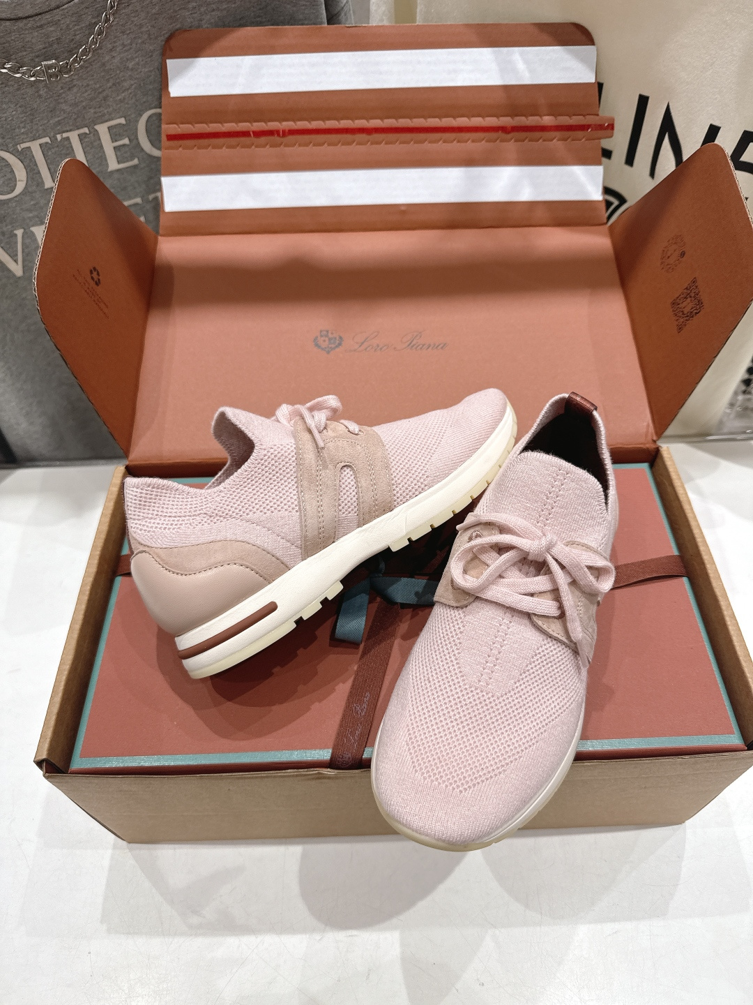 高版本出厂 Loro Piana* 诺悠翩雅LP F063 Walk Wish 新款飞织面休闲运动鞋 顶