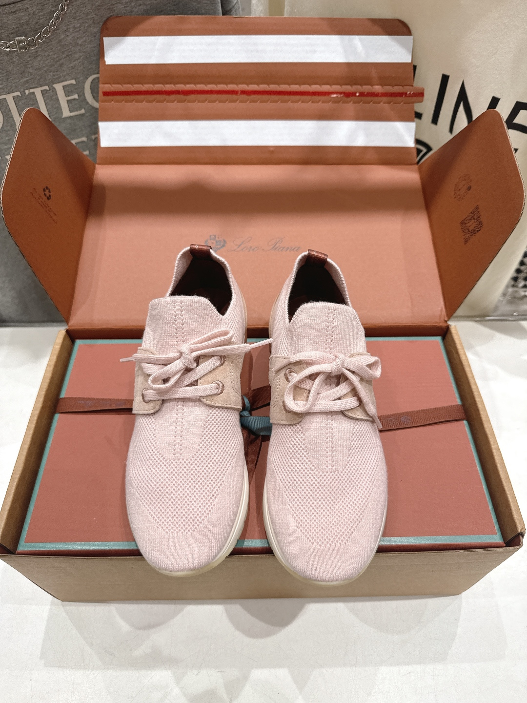 高版本出厂 Loro Piana* 诺悠翩雅LP F063 Walk Wish 新款飞织面休闲运动鞋 顶