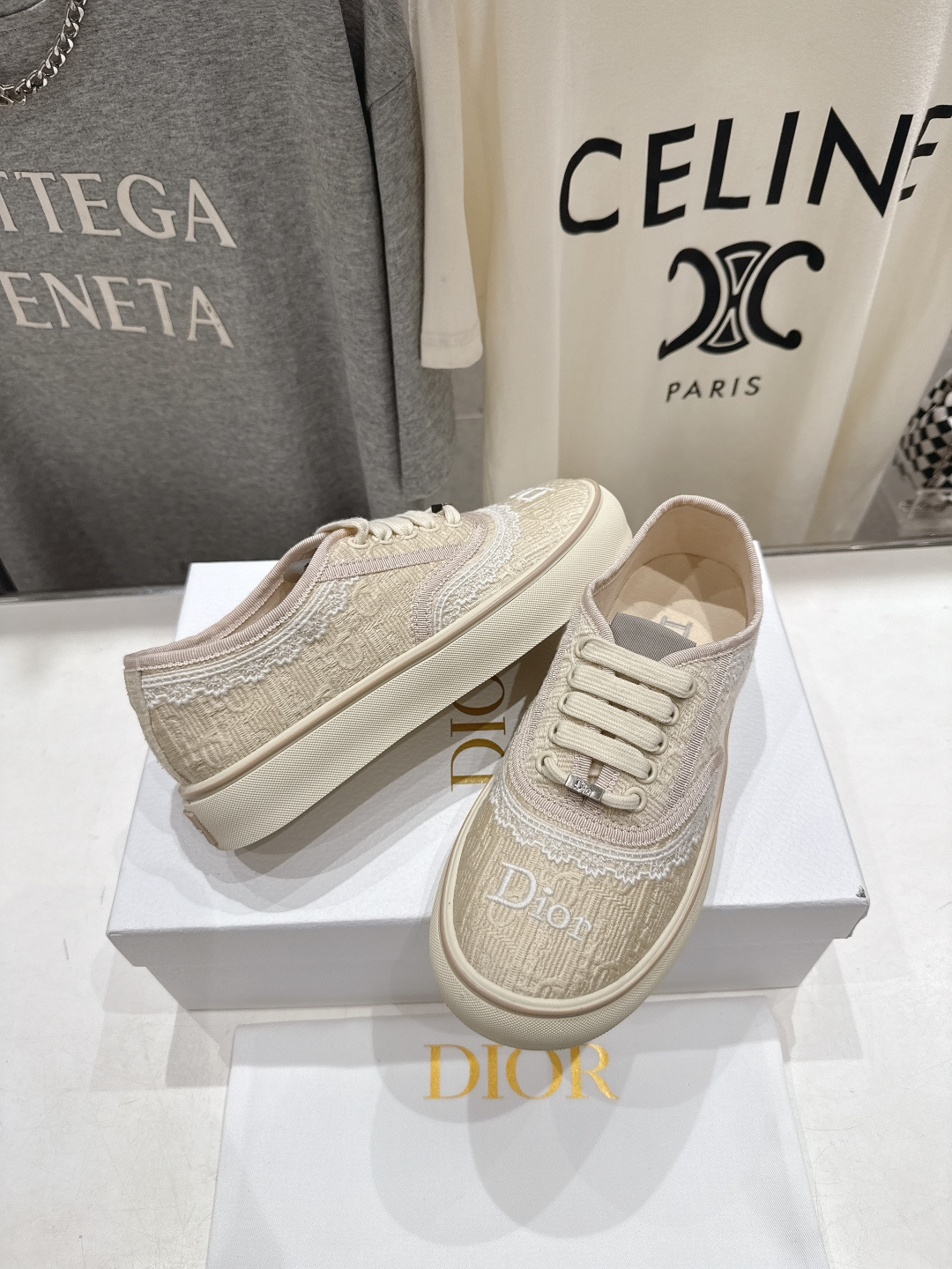 高版本出厂 Dior/迪奥D家F019 2026ss新款系带时尚刺绣休闲鞋原版购入开发做货，精心制作。鞋