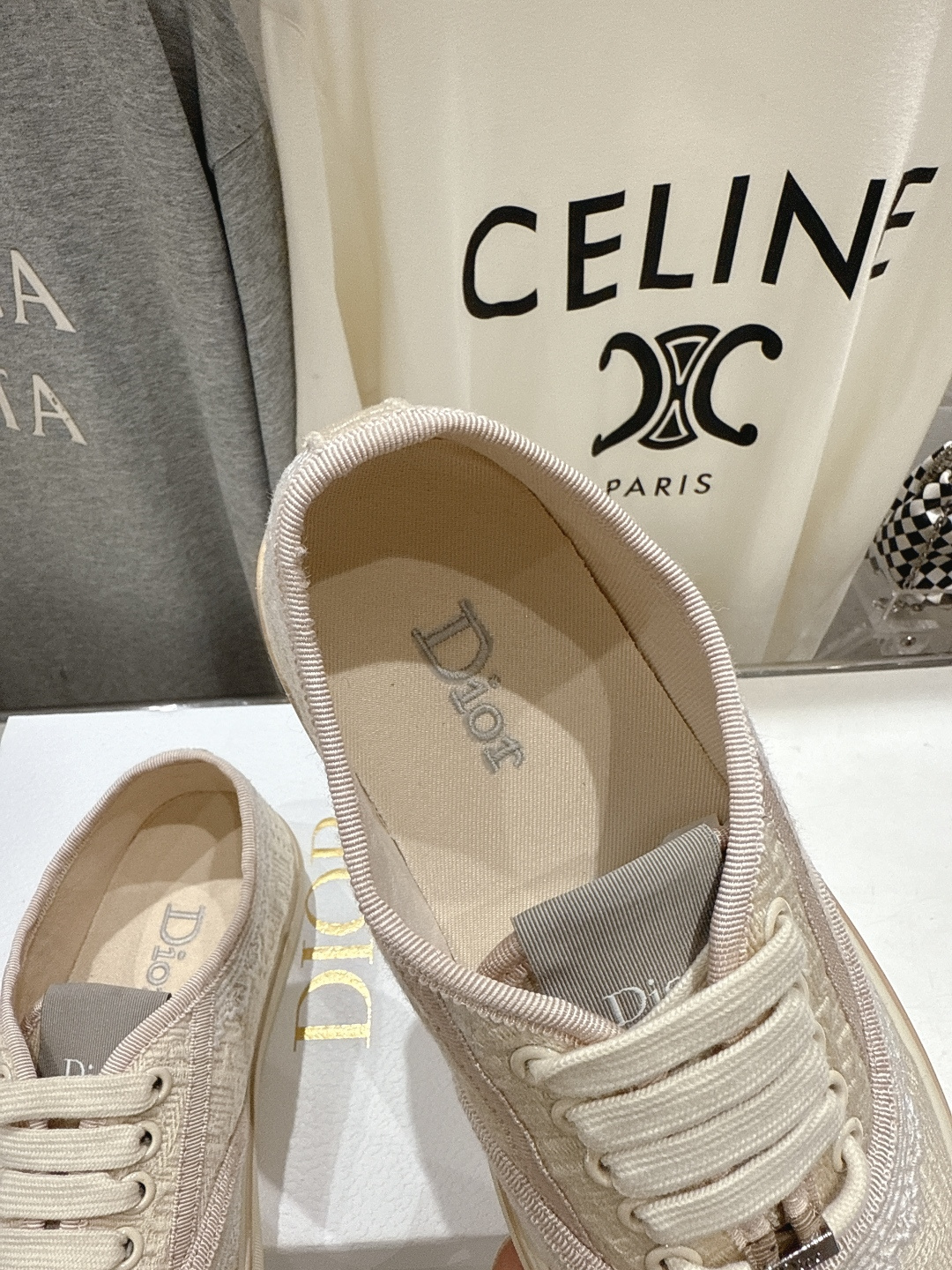 高版本出厂 Dior/迪奥D家F019 2026ss新款系带时尚刺绣休闲鞋原版购入开发做货，精心制作。鞋