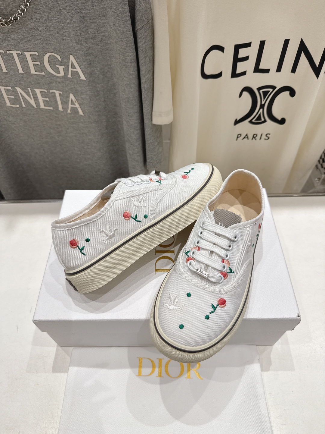 高版本出厂 Dior/迪奥D家F019 2026ss新款系带时尚刺绣休闲鞋原版购入开发做货，精心制作。鞋