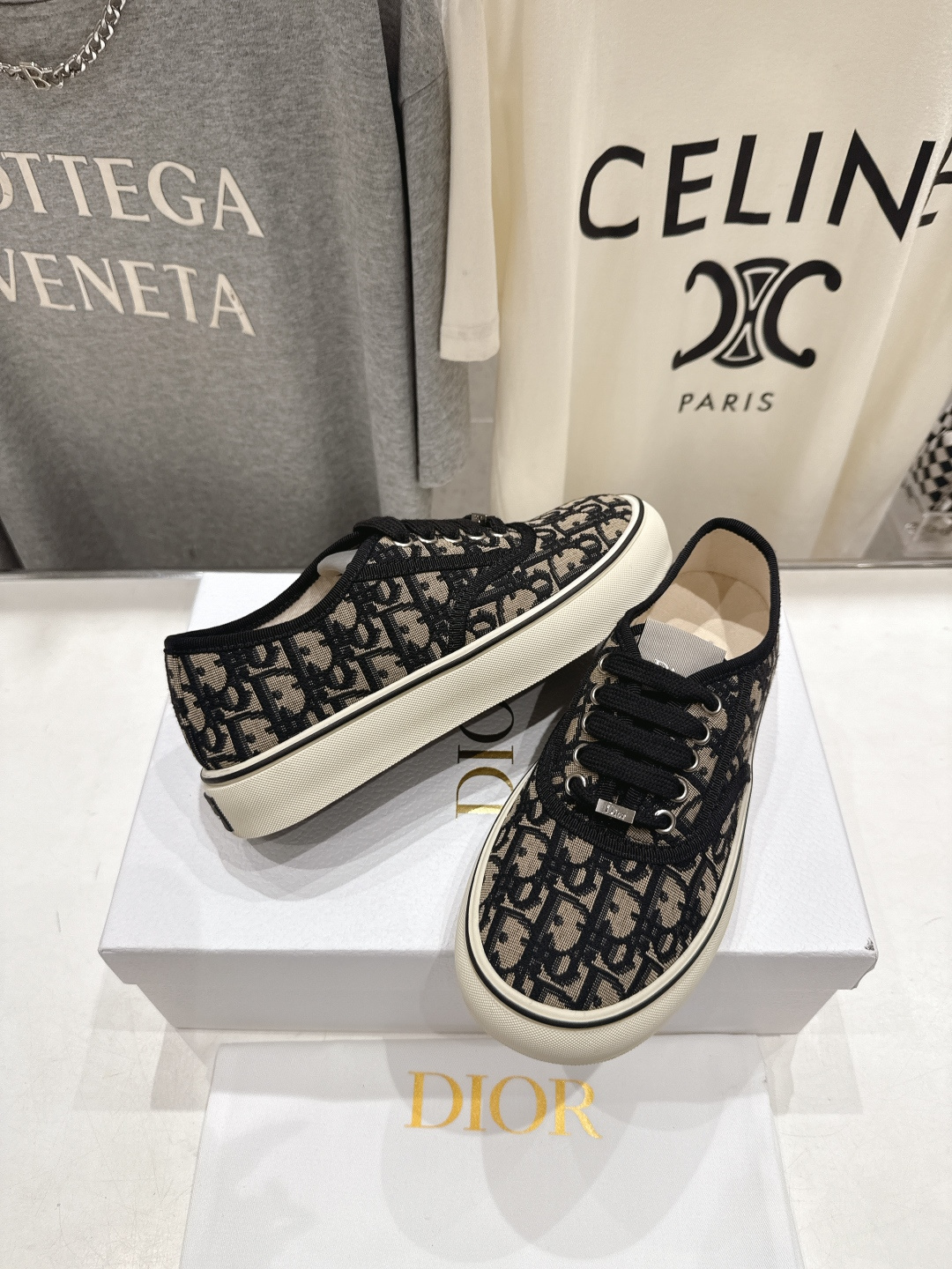 高版本出厂 Dior/迪奥D家F019 2026ss新款系带时尚刺绣休闲鞋原版购入开发做货，精心制作。鞋