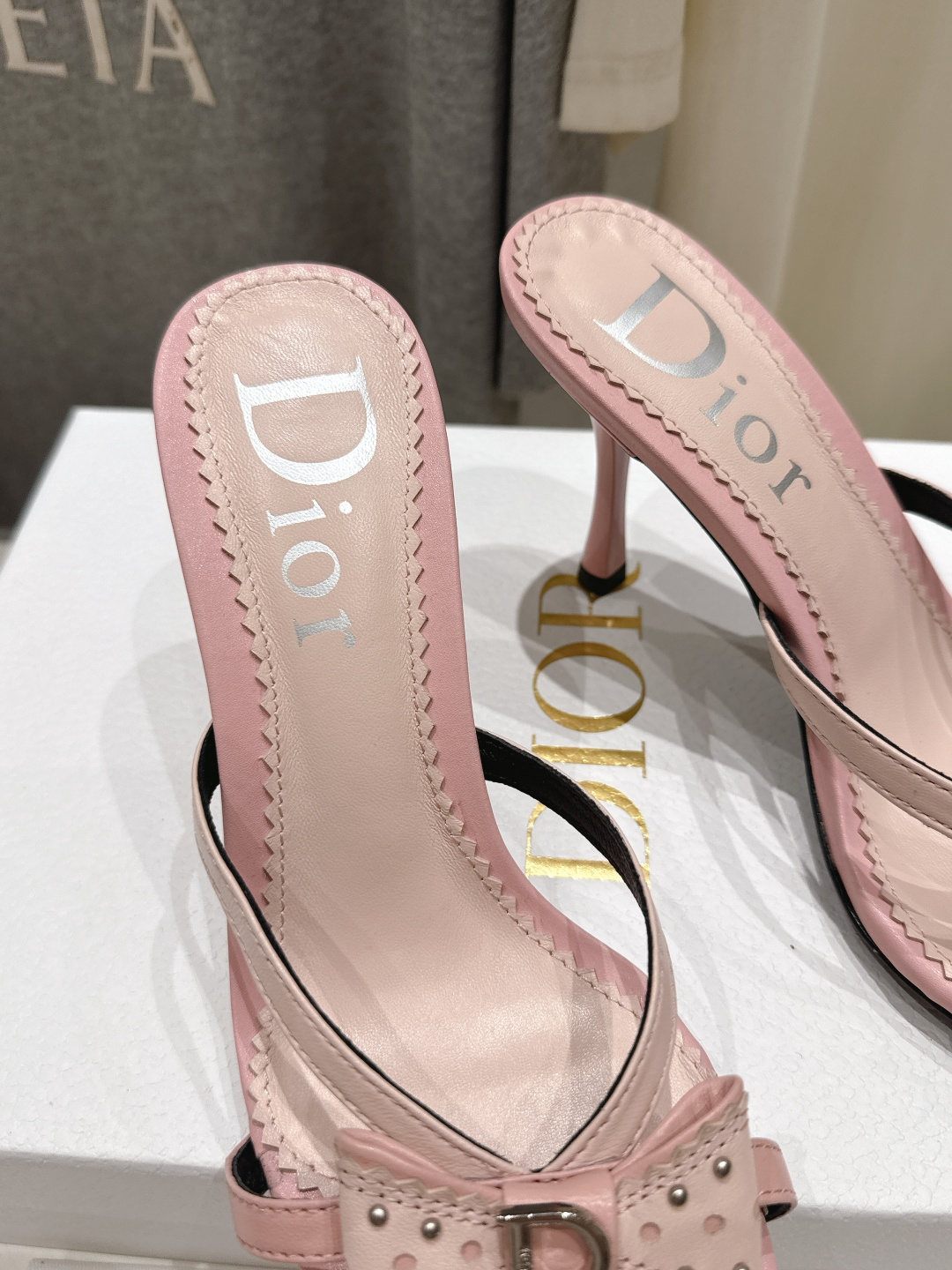 高版本出厂 Dior*迪奥2026ss F031夏季新款蝴蝶结高跟拖鞋♕♕公主范十足，颜色非常抬肤色，迷