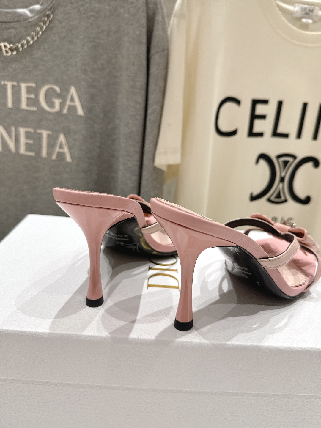 高版本出厂 Dior*迪奥2026ss F031夏季新款蝴蝶结高跟拖鞋♕♕公主范十足，颜色非常抬肤色，迷