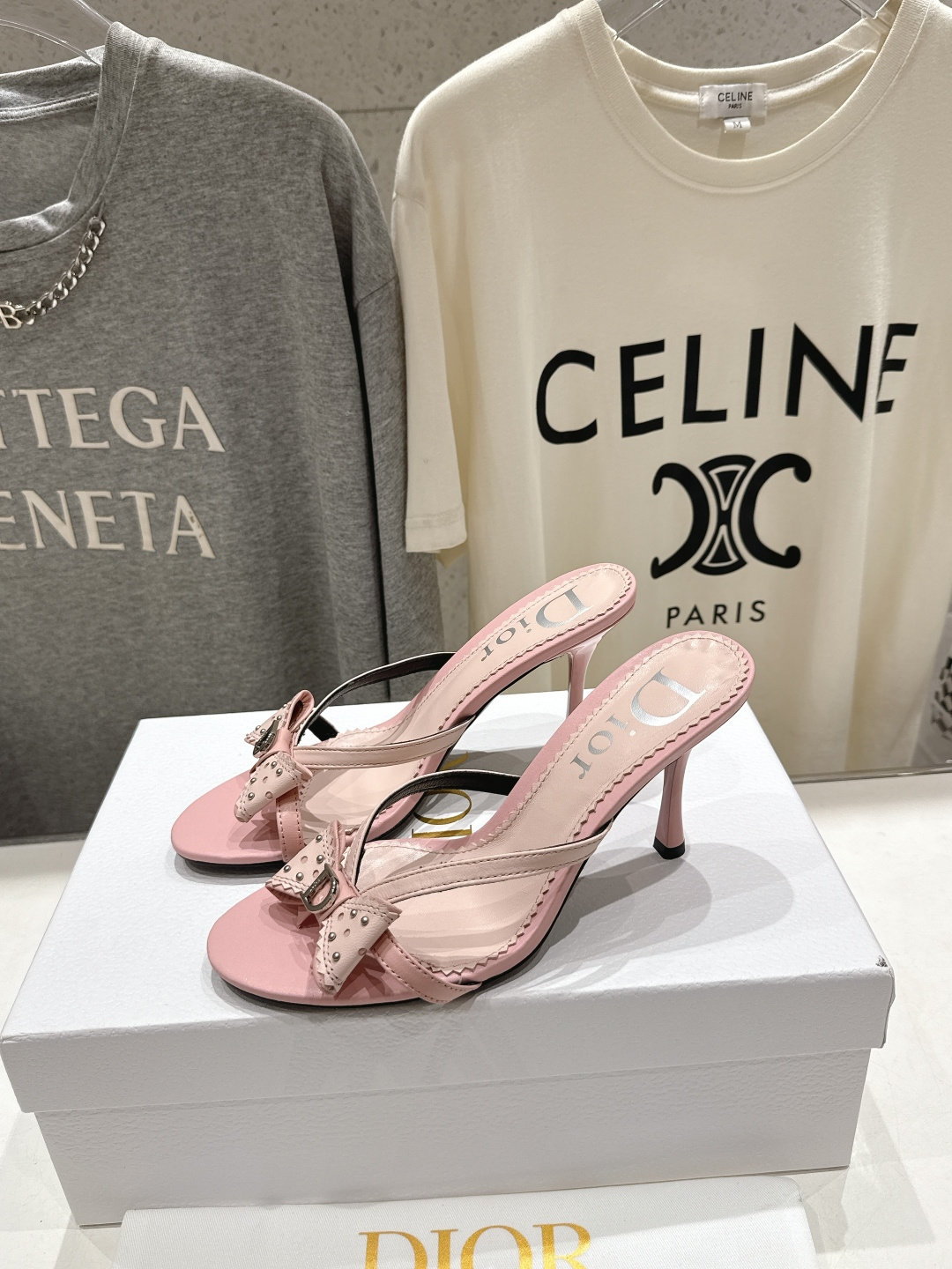 高版本出厂 Dior*迪奥2026ss F031夏季新款蝴蝶结高跟拖鞋♕♕公主范十足，颜色非常抬肤色，迷