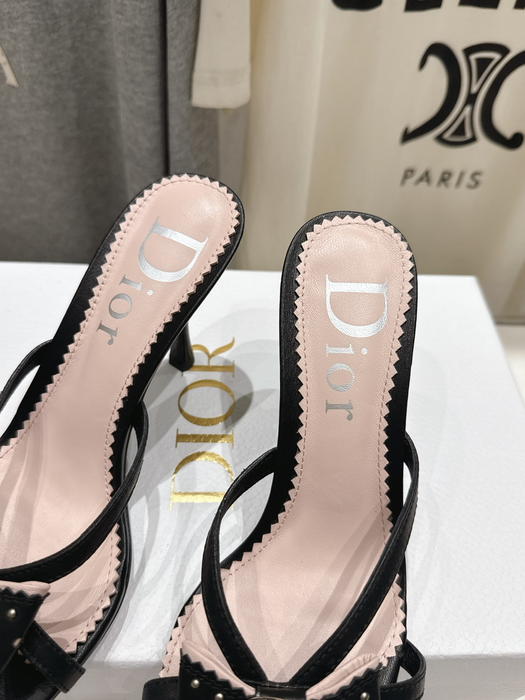 高版本出厂 Dior*迪奥2026ss F031夏季新款蝴蝶结高跟拖鞋♕♕公主范十足，颜色非常抬肤色，迷