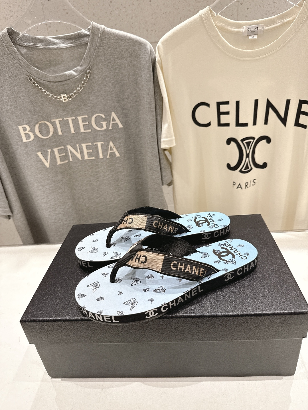 高版本出厂 Chanel*香奈儿F036 小香2026ss夏季新款人字拖夹脚沙滩拖鞋2026夏季爆款无法