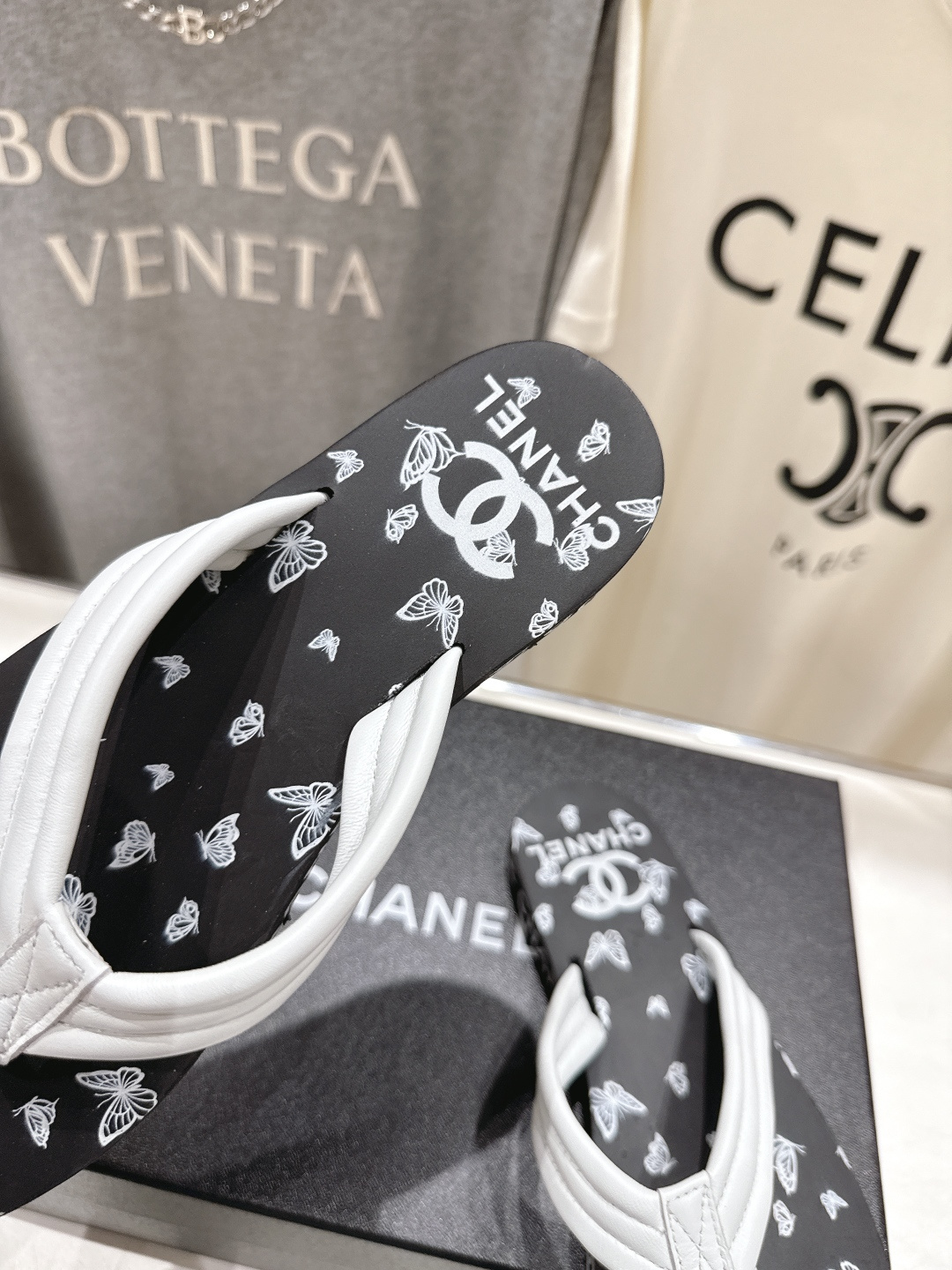 高版本出厂 皮面 Chanel*香奈儿F036 小香2026ss夏季新款人字拖夹脚沙滩拖鞋2026夏季爆